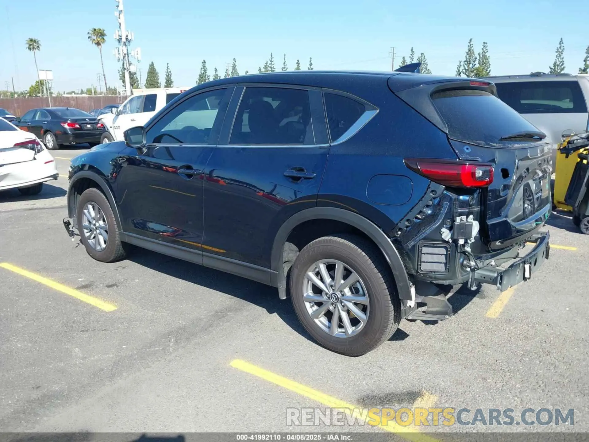 3 fotografías del automóvil dañado JM3KFBCM7P0197669 MAZDA CX-5 2023