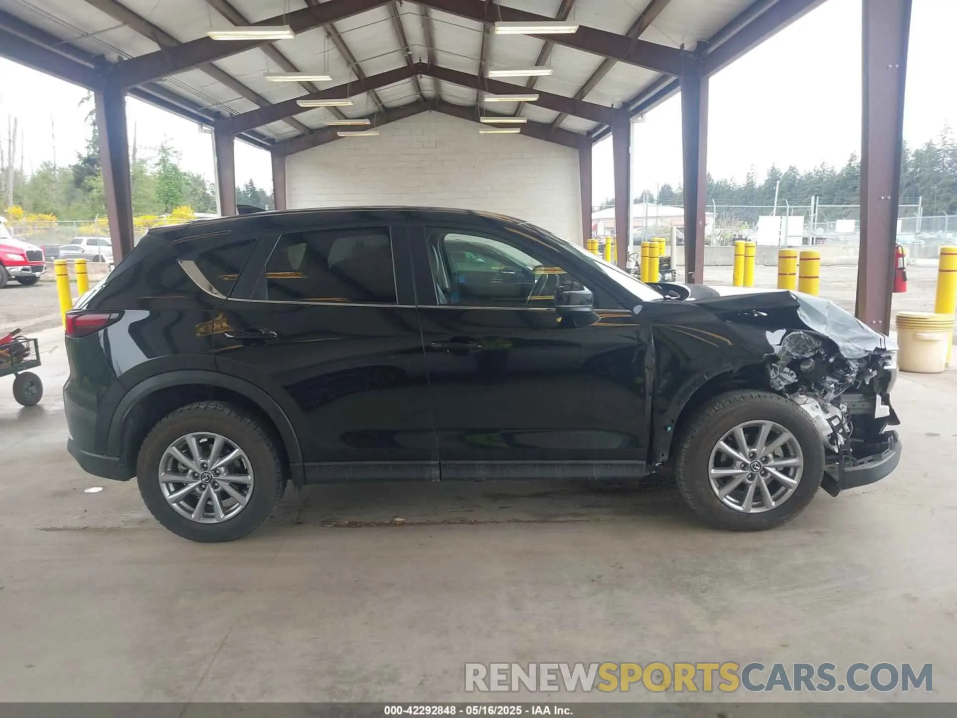 14 fotografías del automóvil dañado JM3KFBCM8P0140333 MAZDA CX-5 2023