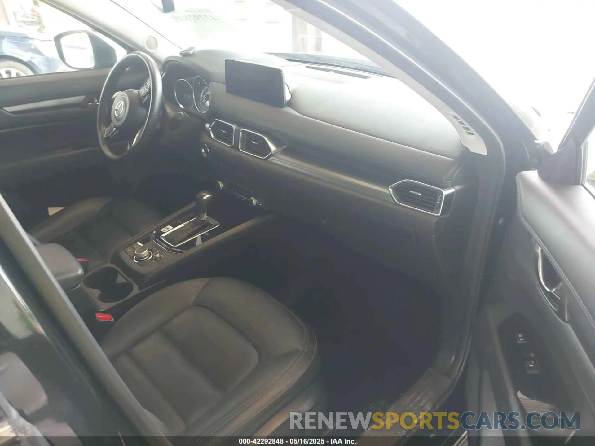 5 fotografías del automóvil dañado JM3KFBCM8P0140333 MAZDA CX-5 2023