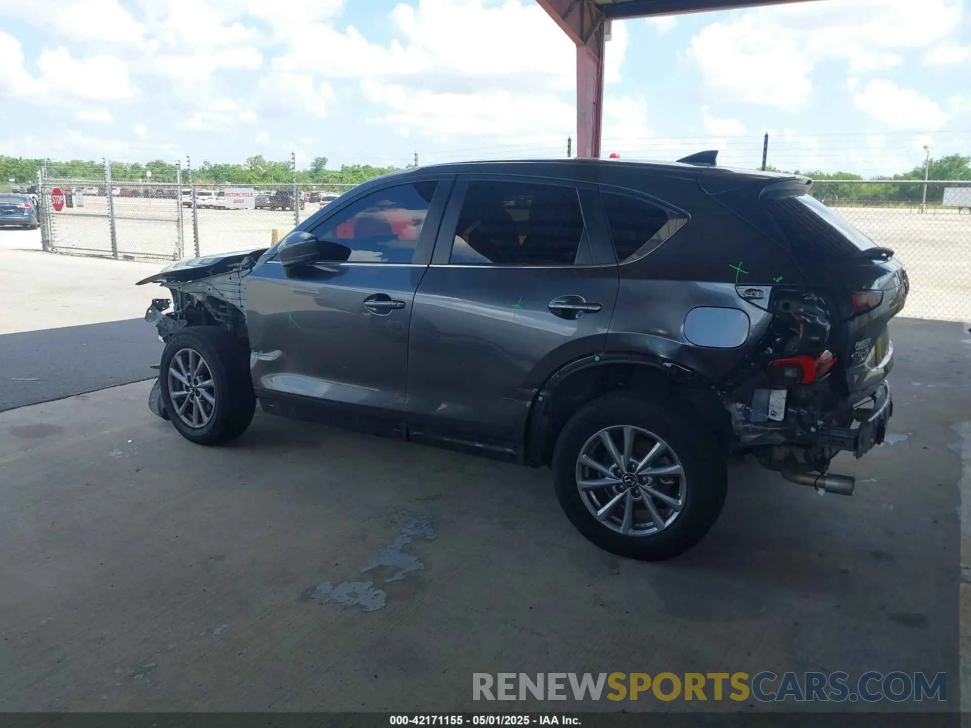 15 fotografías del automóvil dañado JM3KFBCM8P0251108 MAZDA CX-5 2023