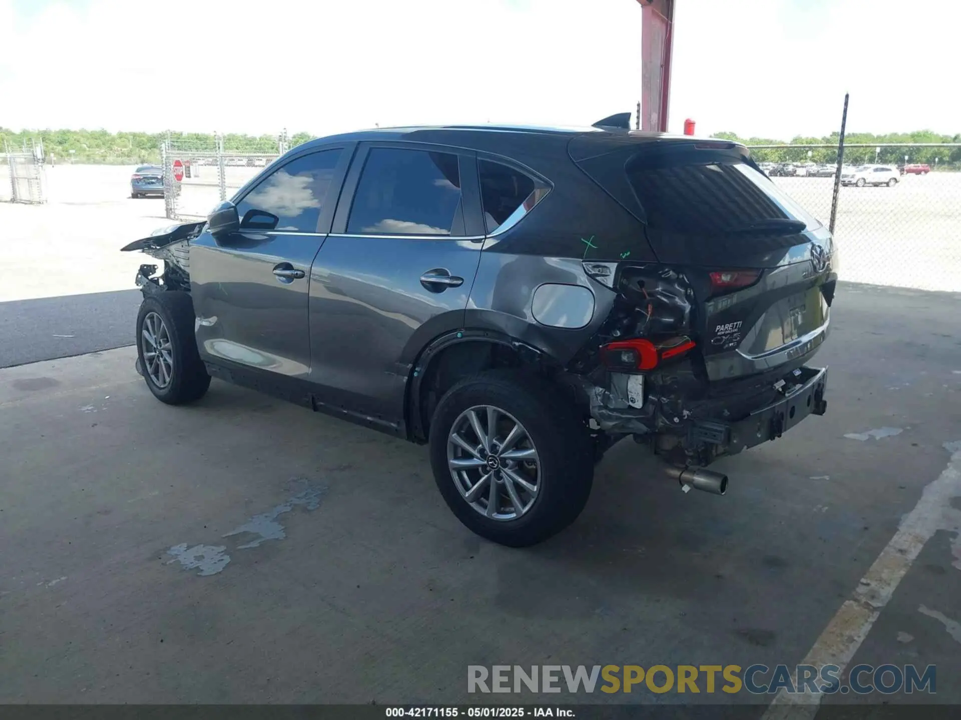 3 fotografías del automóvil dañado JM3KFBCM8P0251108 MAZDA CX-5 2023
