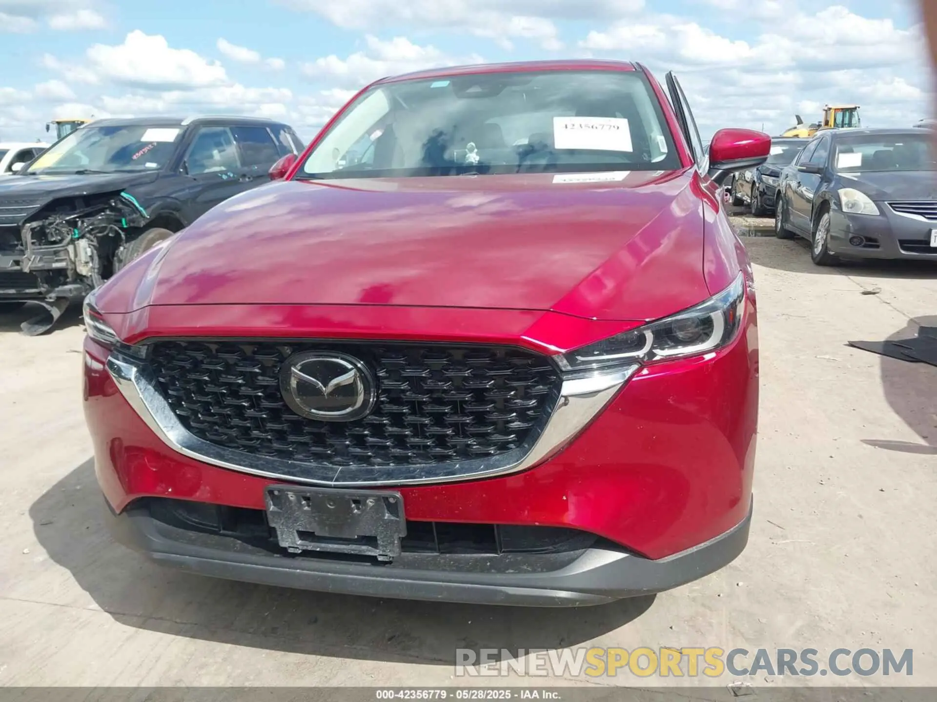 12 fotografías del automóvil dañado JM3KFBCM8P0256180 MAZDA CX-5 2023
