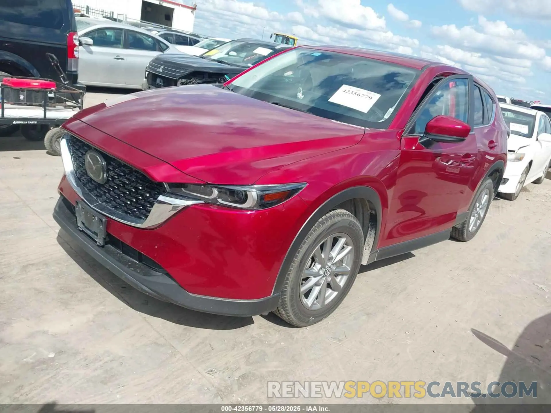2 fotografías del automóvil dañado JM3KFBCM8P0256180 MAZDA CX-5 2023
