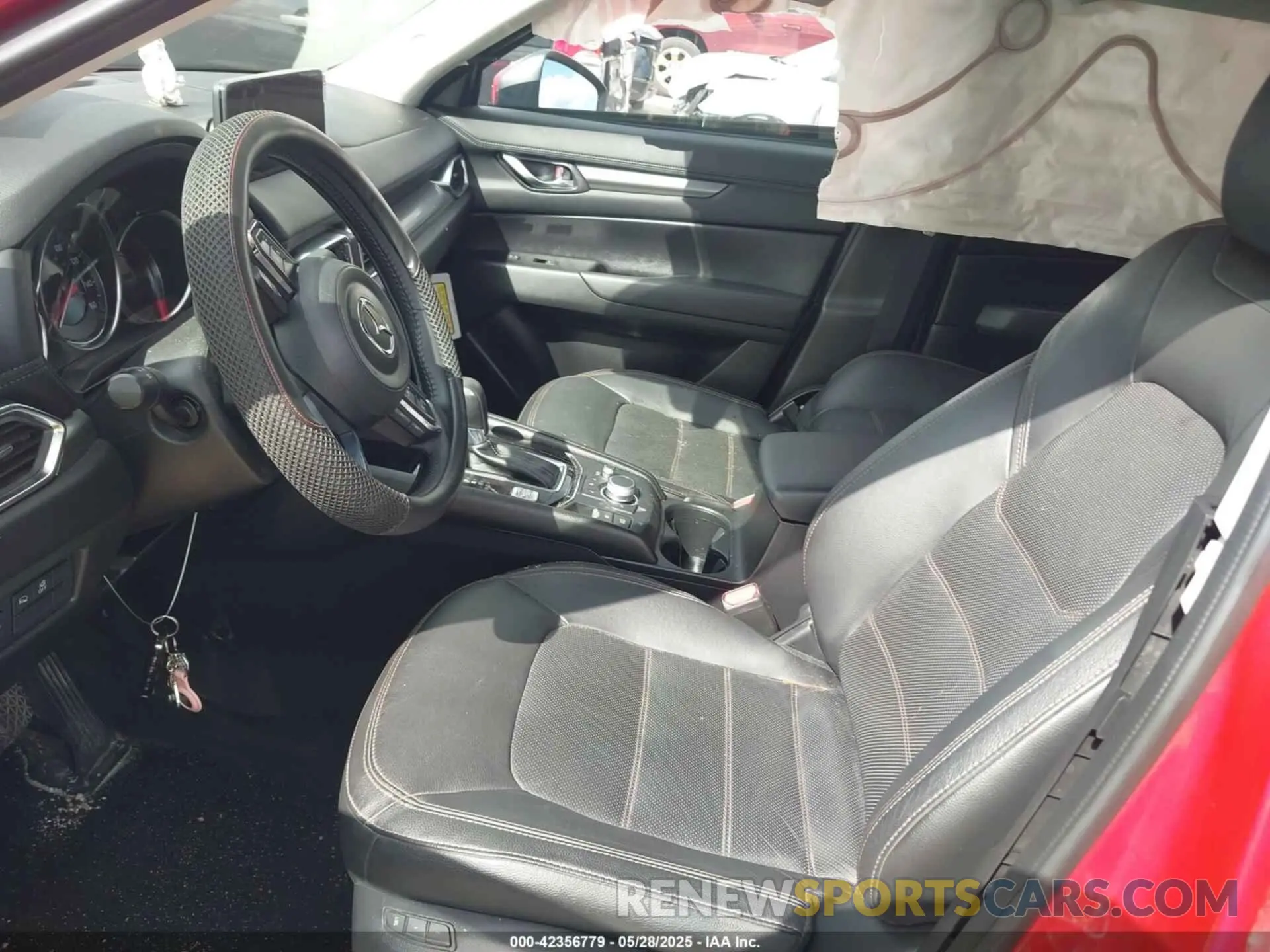 5 fotografías del automóvil dañado JM3KFBCM8P0256180 MAZDA CX-5 2023
