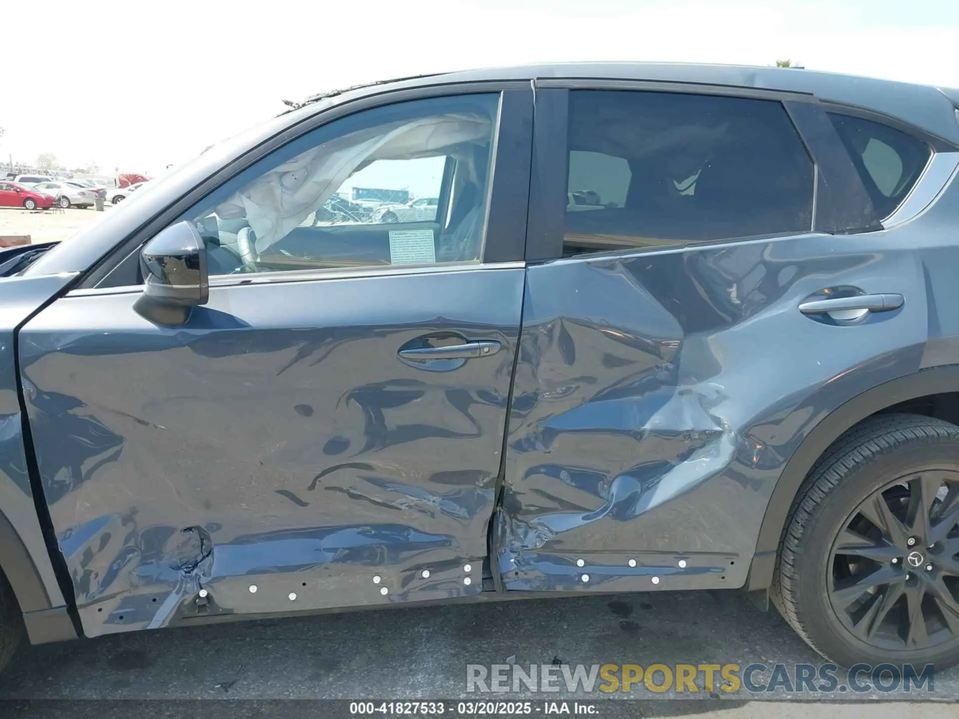13 fotografías del automóvil dañado JM3KFBCM8P0260150 MAZDA CX-5 2023
