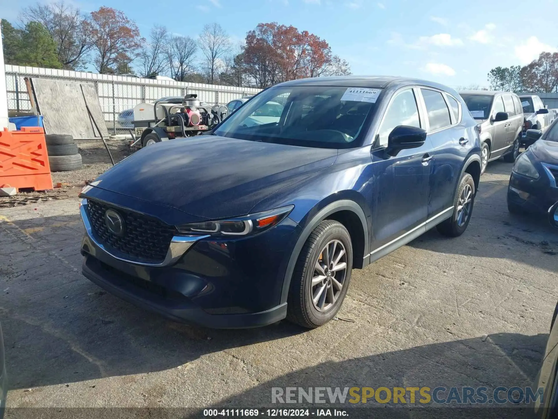 2 fotografías del automóvil dañado JM3KFBCM8P0274825 MAZDA CX-5 2023