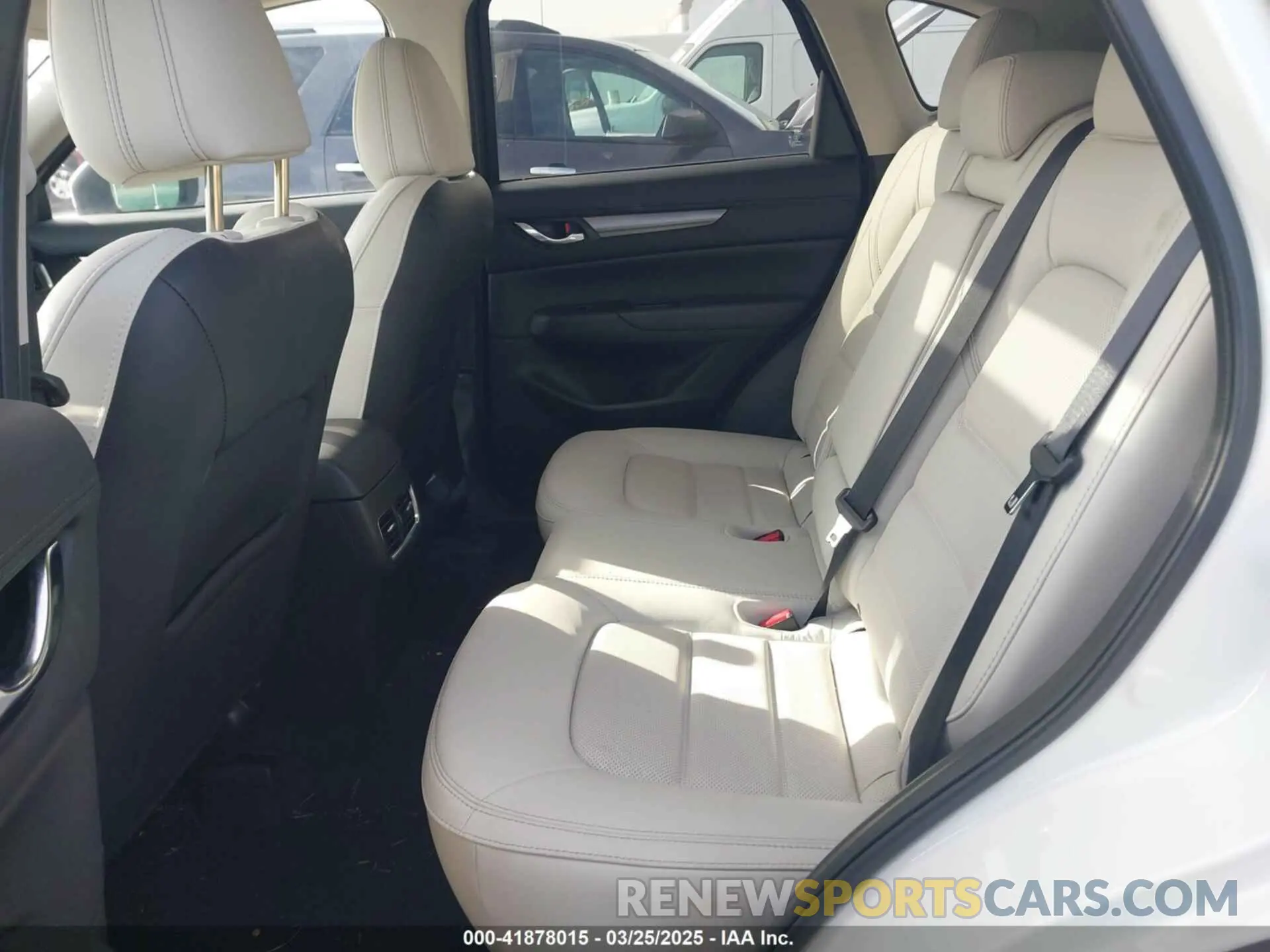 8 fotografías del automóvil dañado JM3KFBCM9P0101587 MAZDA CX-5 2023