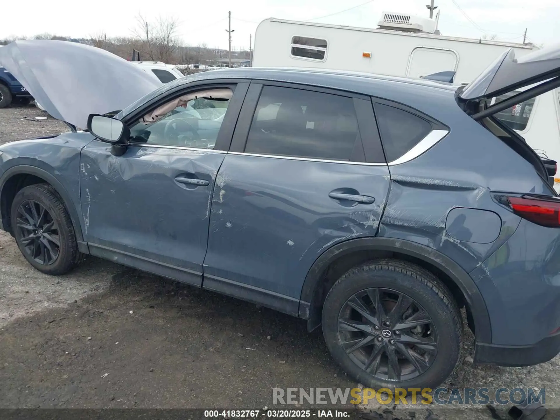 6 fotografías del automóvil dañado JM3KFBCM9P0190660 MAZDA CX-5 2023