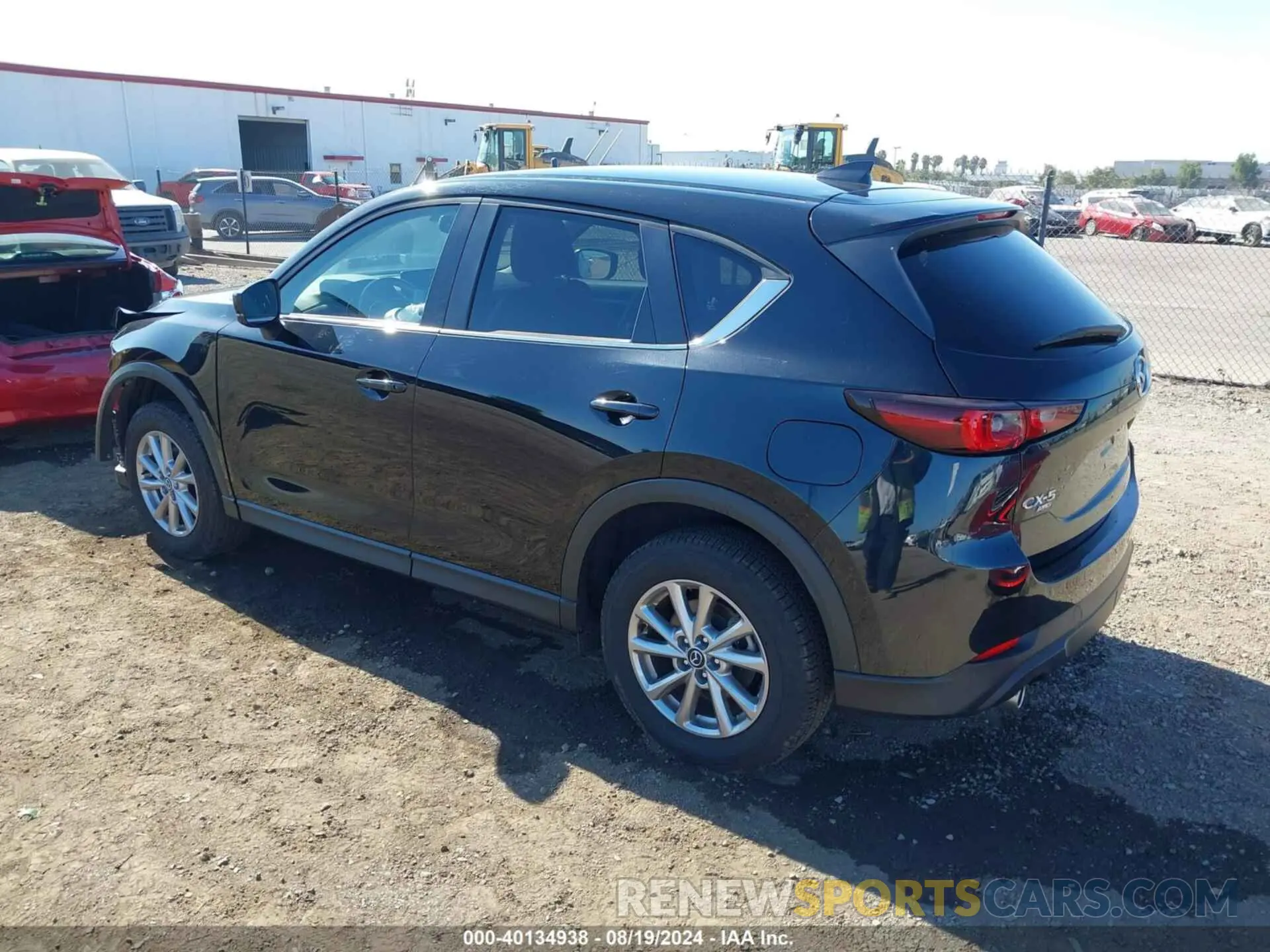 3 fotografías del automóvil dañado JM3KFBCMXP0148529 MAZDA CX-5 2023