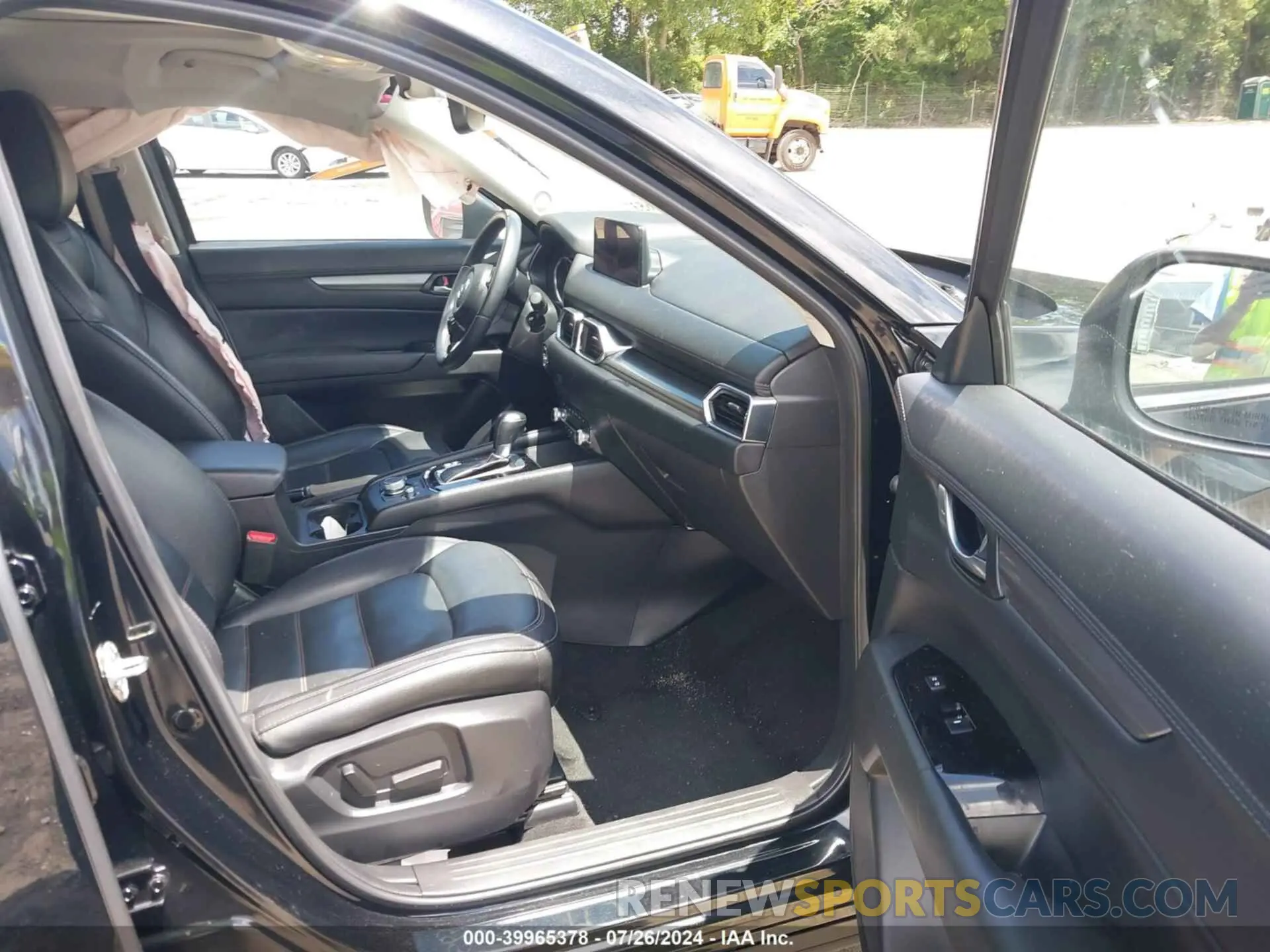 5 fotografías del automóvil dañado JM3KFBCMXP0201665 MAZDA CX-5 2023