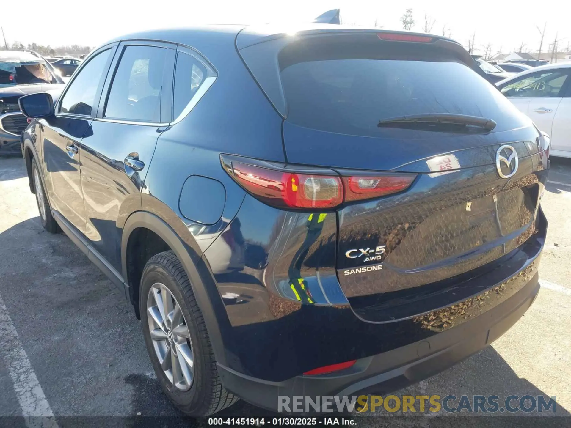 3 fotografías del automóvil dañado JM3KFBCMXP0249974 MAZDA CX-5 2023