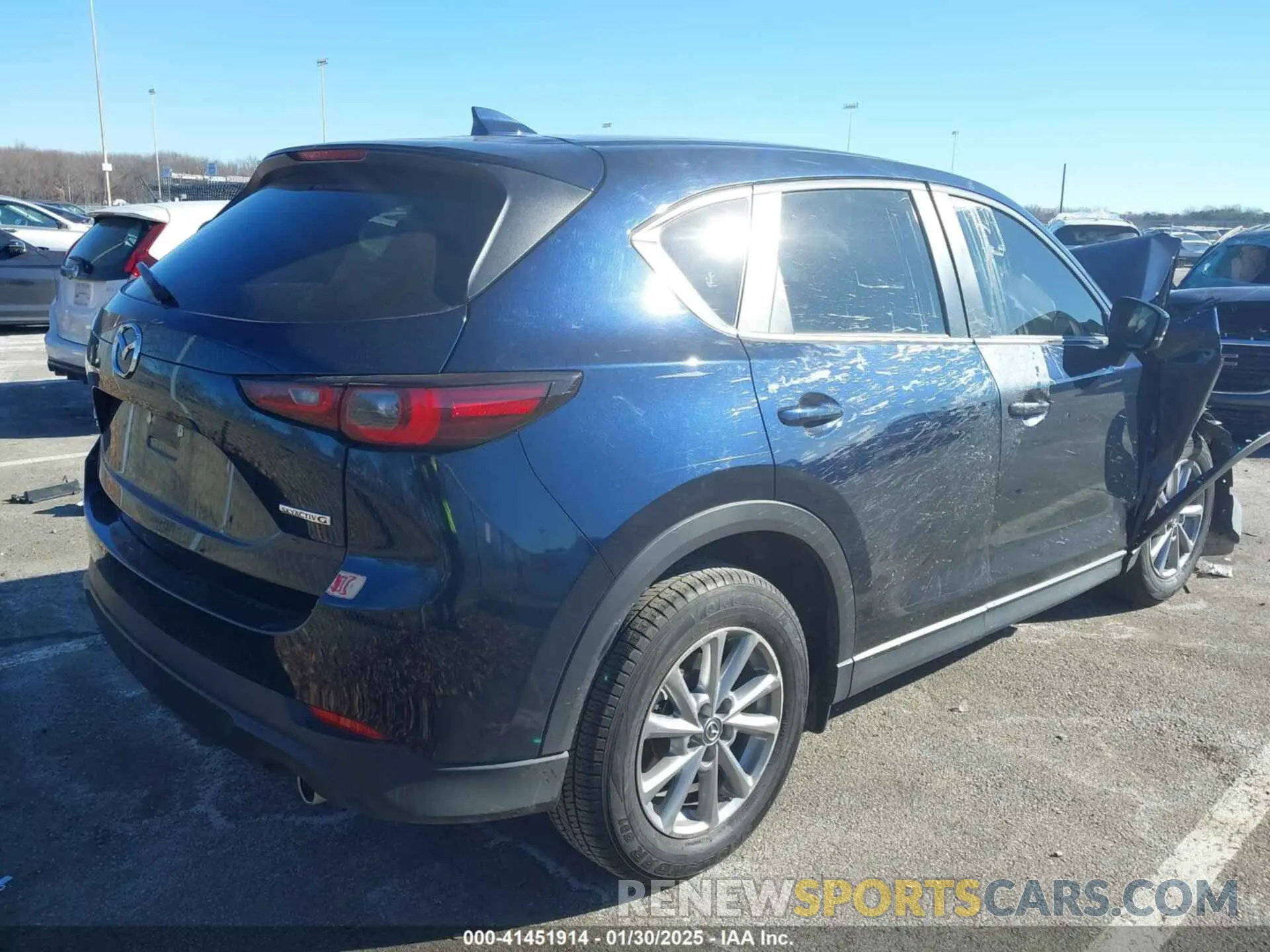 4 fotografías del automóvil dañado JM3KFBCMXP0249974 MAZDA CX-5 2023