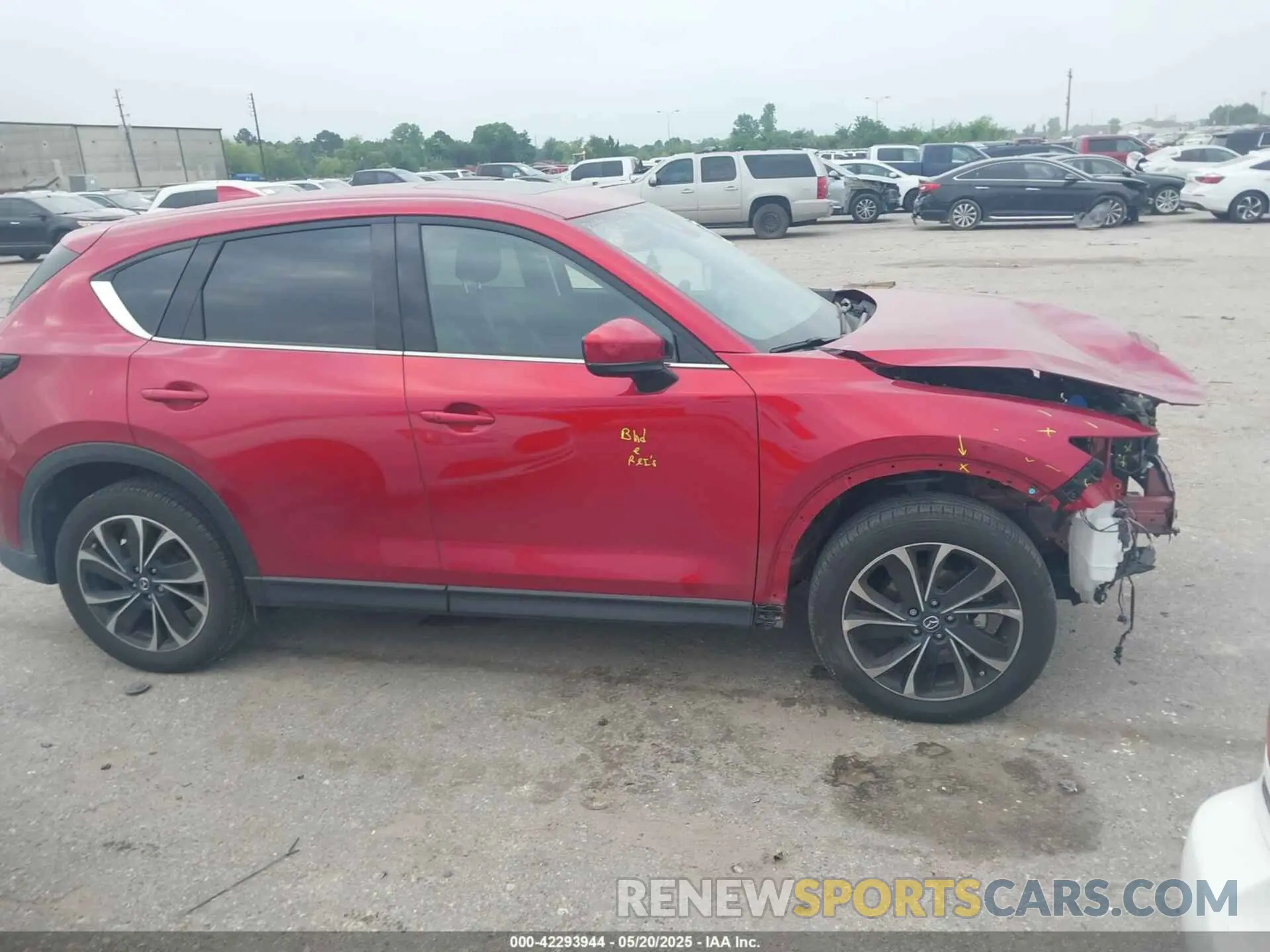 13 fotografías del automóvil dañado JM3KFBDM2P0180342 MAZDA CX-5 2023