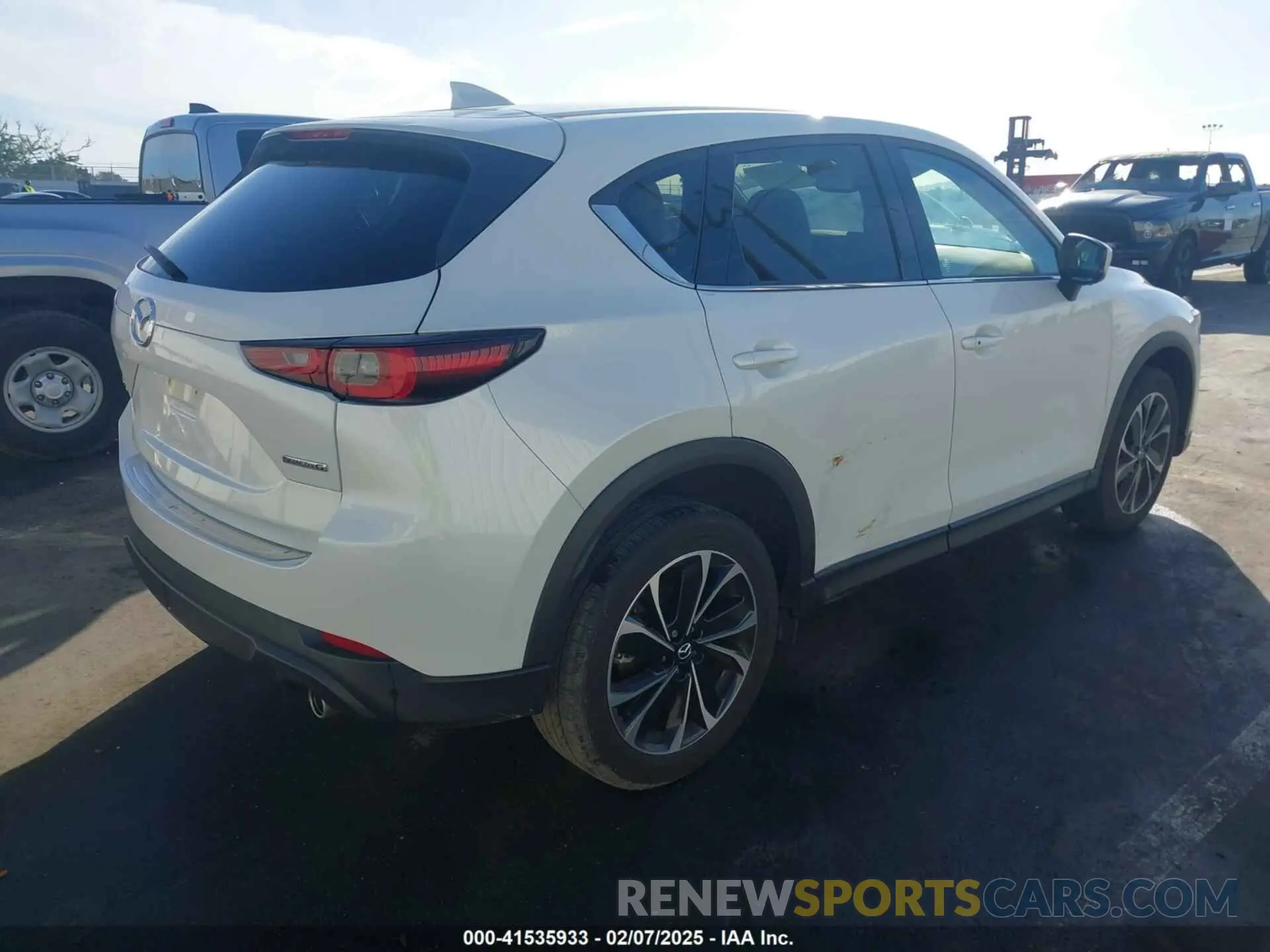 4 fotografías del automóvil dañado JM3KFBDM2P0283602 MAZDA CX-5 2023