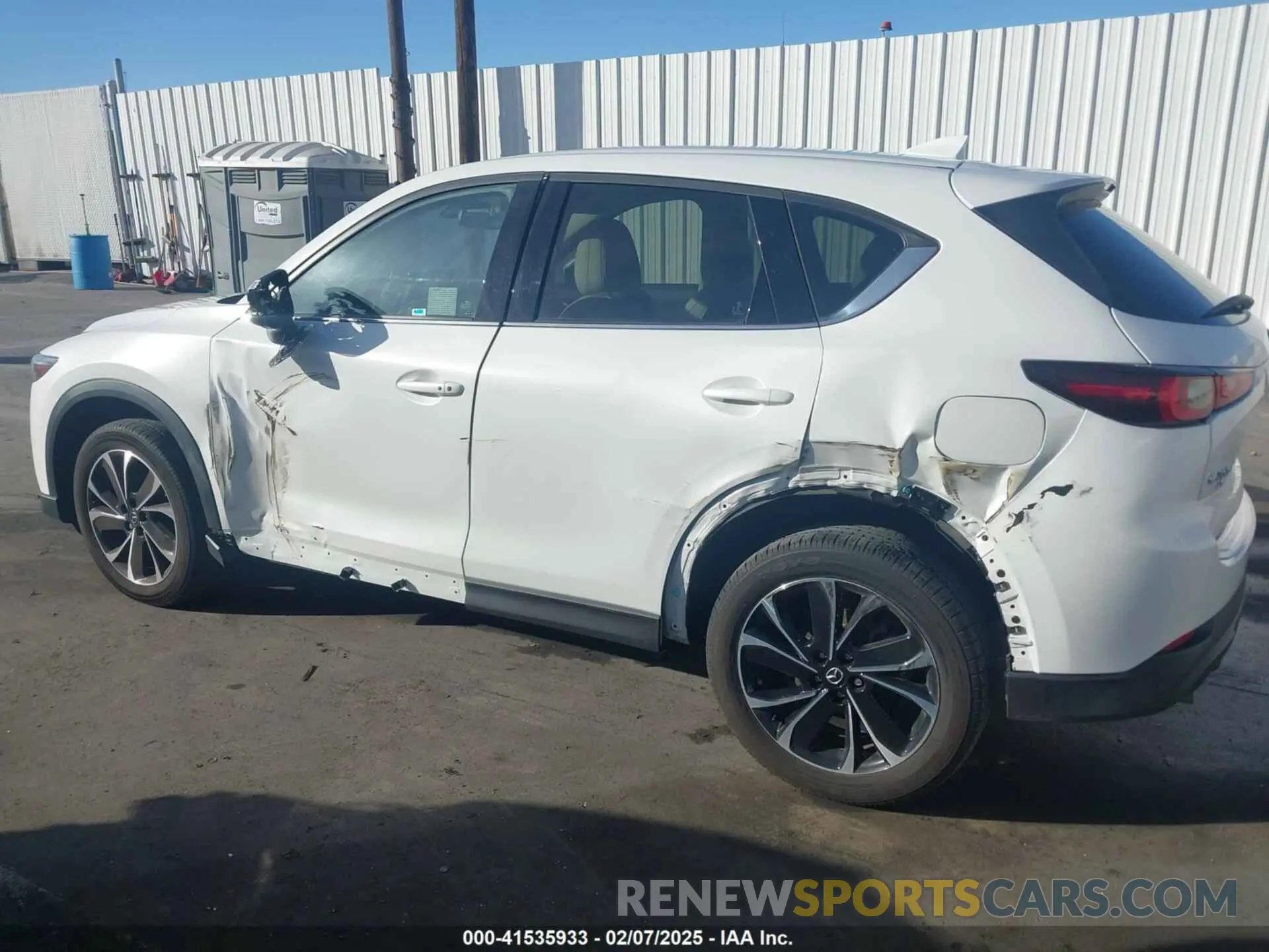 6 fotografías del automóvil dañado JM3KFBDM2P0283602 MAZDA CX-5 2023