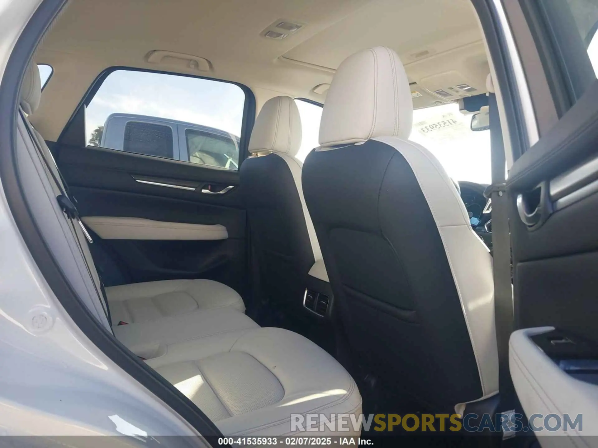 8 fotografías del automóvil dañado JM3KFBDM2P0283602 MAZDA CX-5 2023