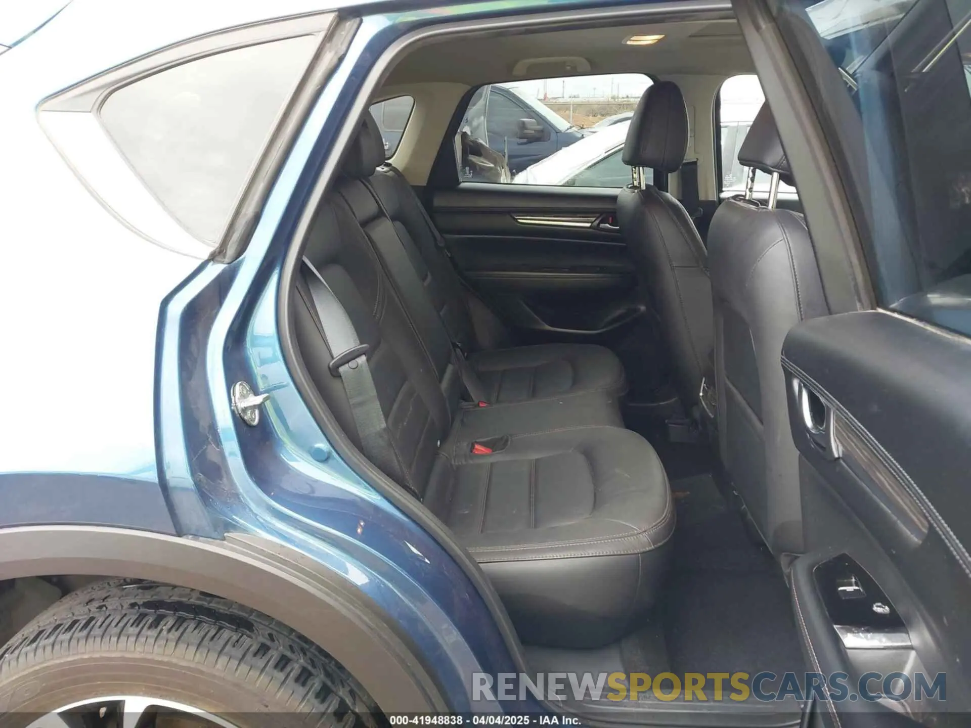 8 fotografías del automóvil dañado JM3KFBDM3P0134857 MAZDA CX-5 2023