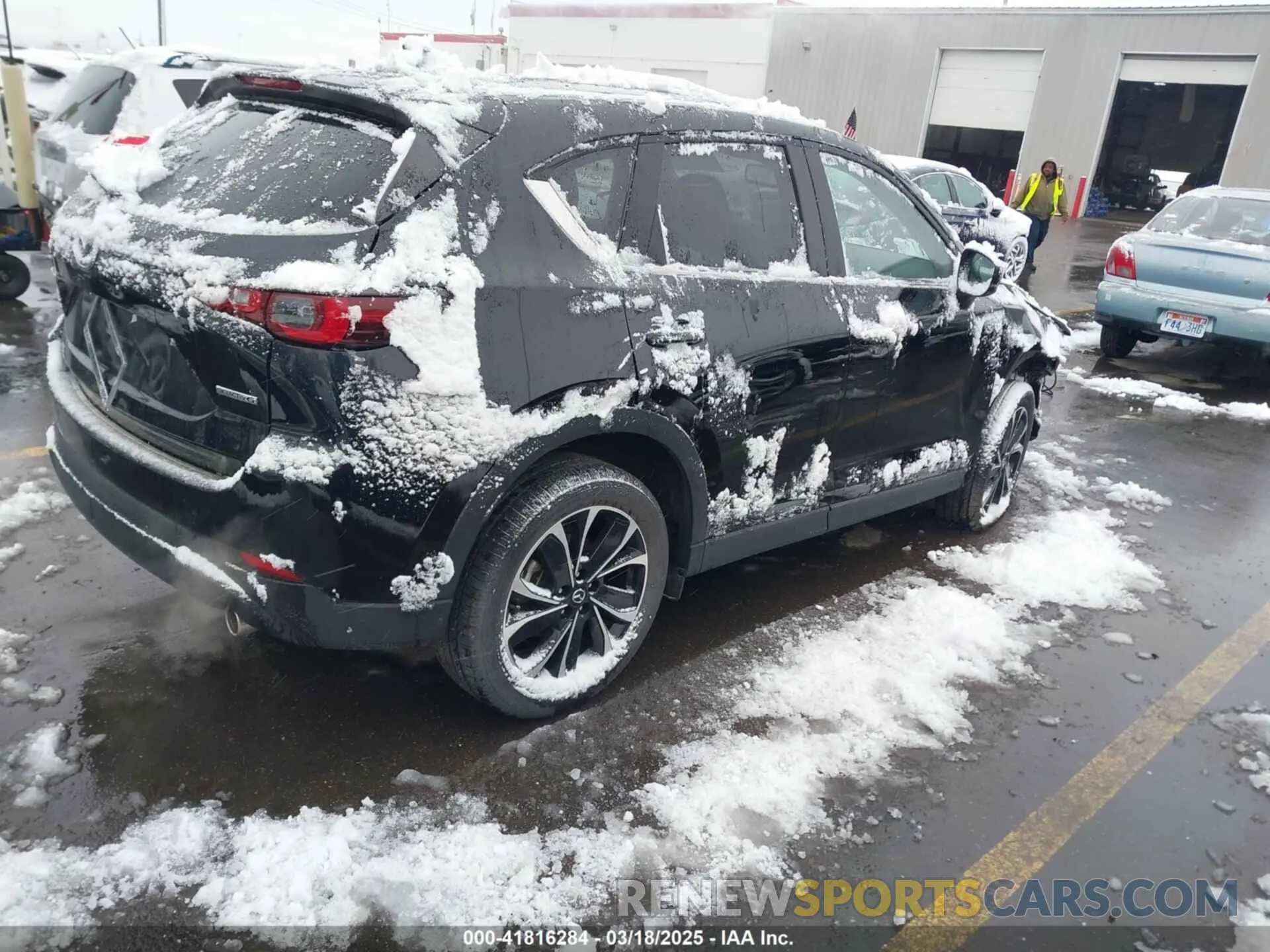 4 fotografías del automóvil dañado JM3KFBDM3P0187963 MAZDA CX-5 2023