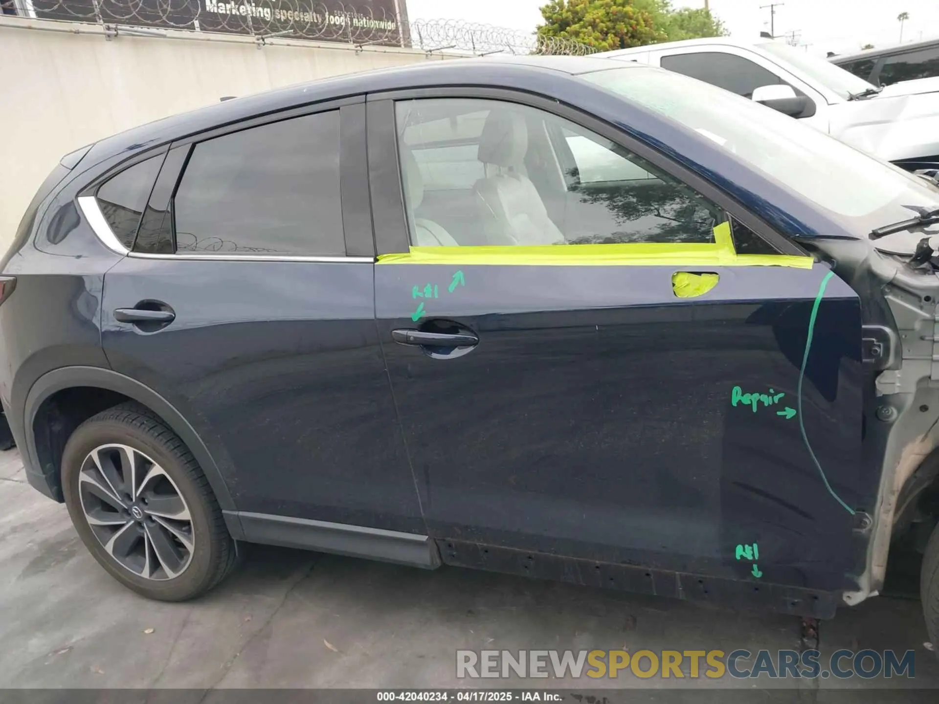 14 fotografías del automóvil dañado JM3KFBDM4P0185865 MAZDA CX-5 2023