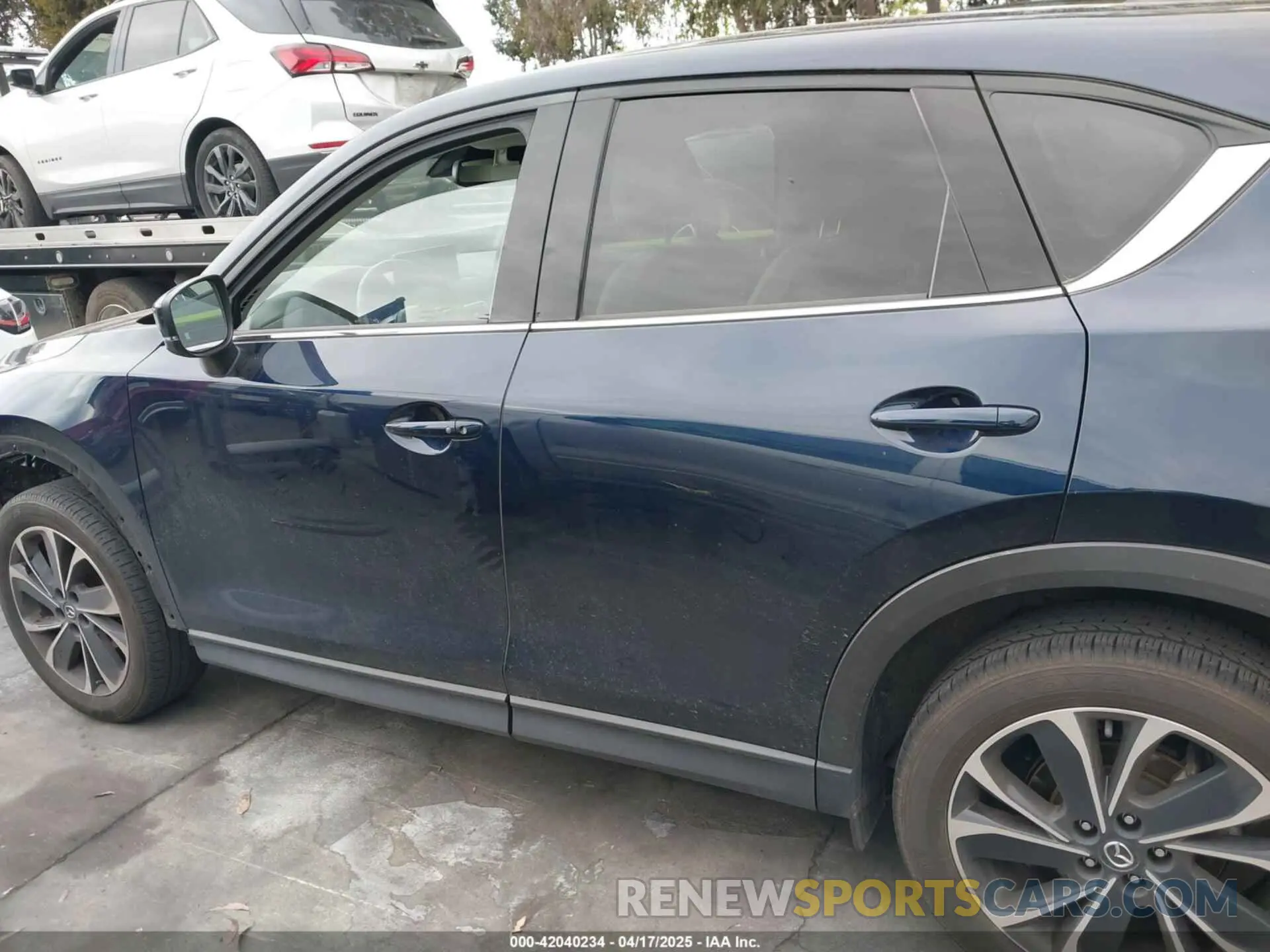 15 fotografías del automóvil dañado JM3KFBDM4P0185865 MAZDA CX-5 2023