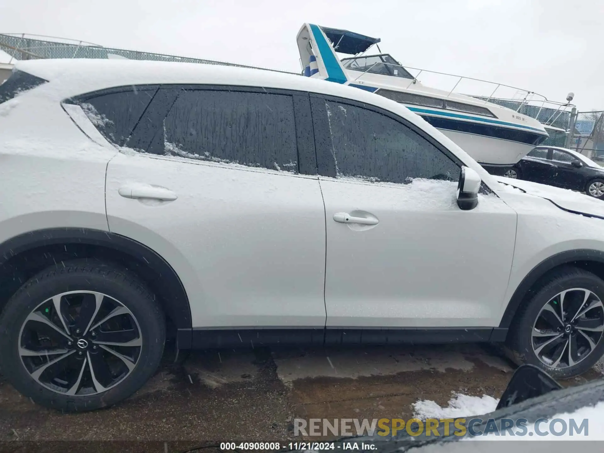 13 fotografías del automóvil dañado JM3KFBDM9P0124382 MAZDA CX-5 2023