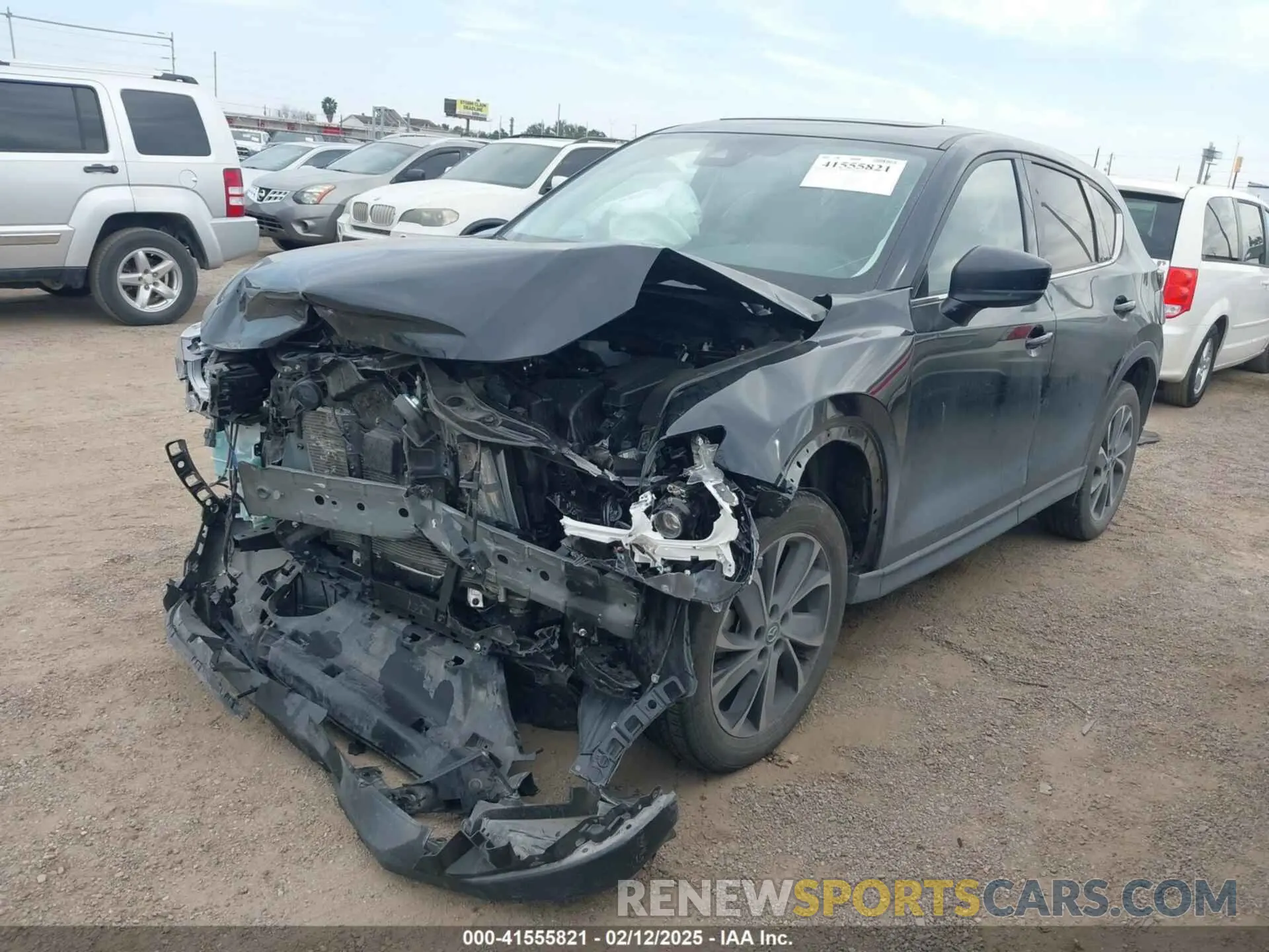 2 fotografías del automóvil dañado JM3KFBDMXP0163644 MAZDA CX-5 2023