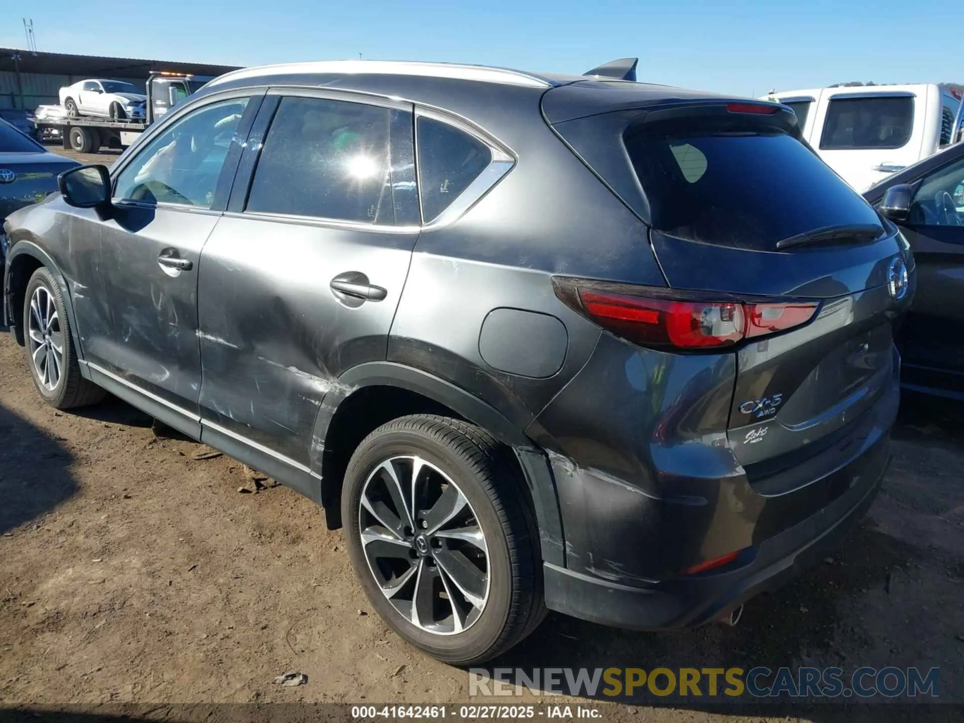 3 fotografías del automóvil dañado JM3KFBEM2P0163054 MAZDA CX-5 2023