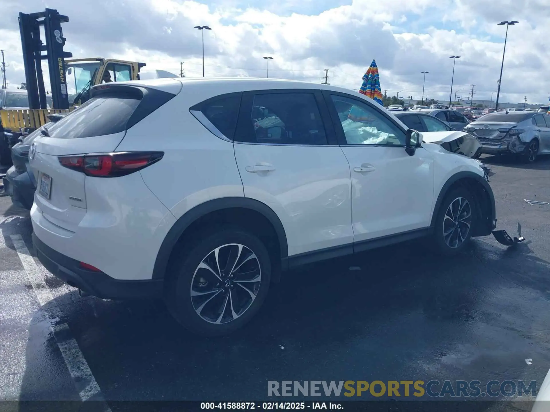 13 fotografías del automóvil dañado JM3KFBEM4P0112803 MAZDA CX-5 2023