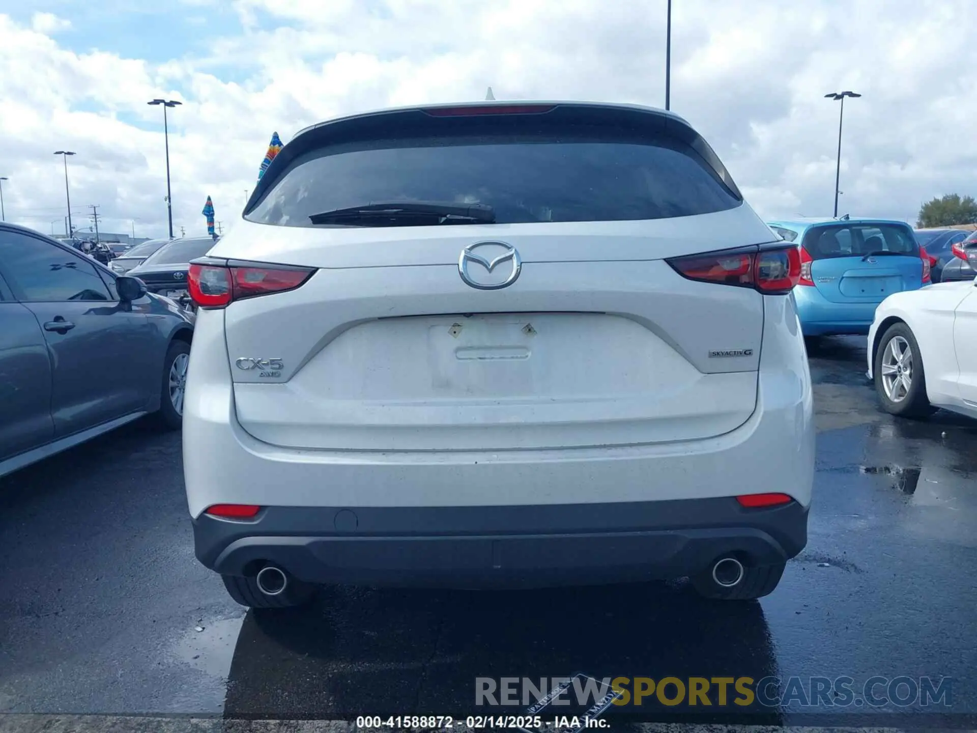 16 fotografías del automóvil dañado JM3KFBEM4P0112803 MAZDA CX-5 2023