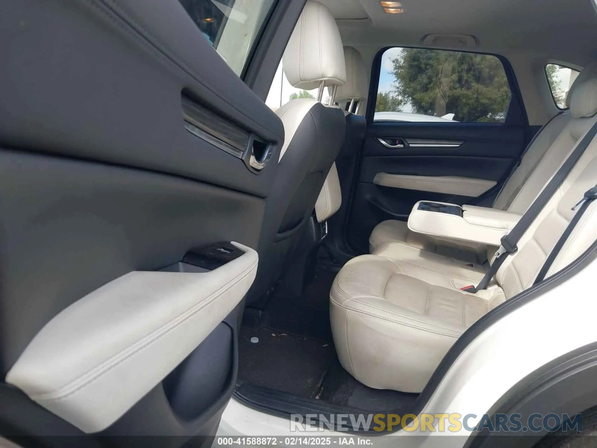 8 fotografías del automóvil dañado JM3KFBEM4P0112803 MAZDA CX-5 2023
