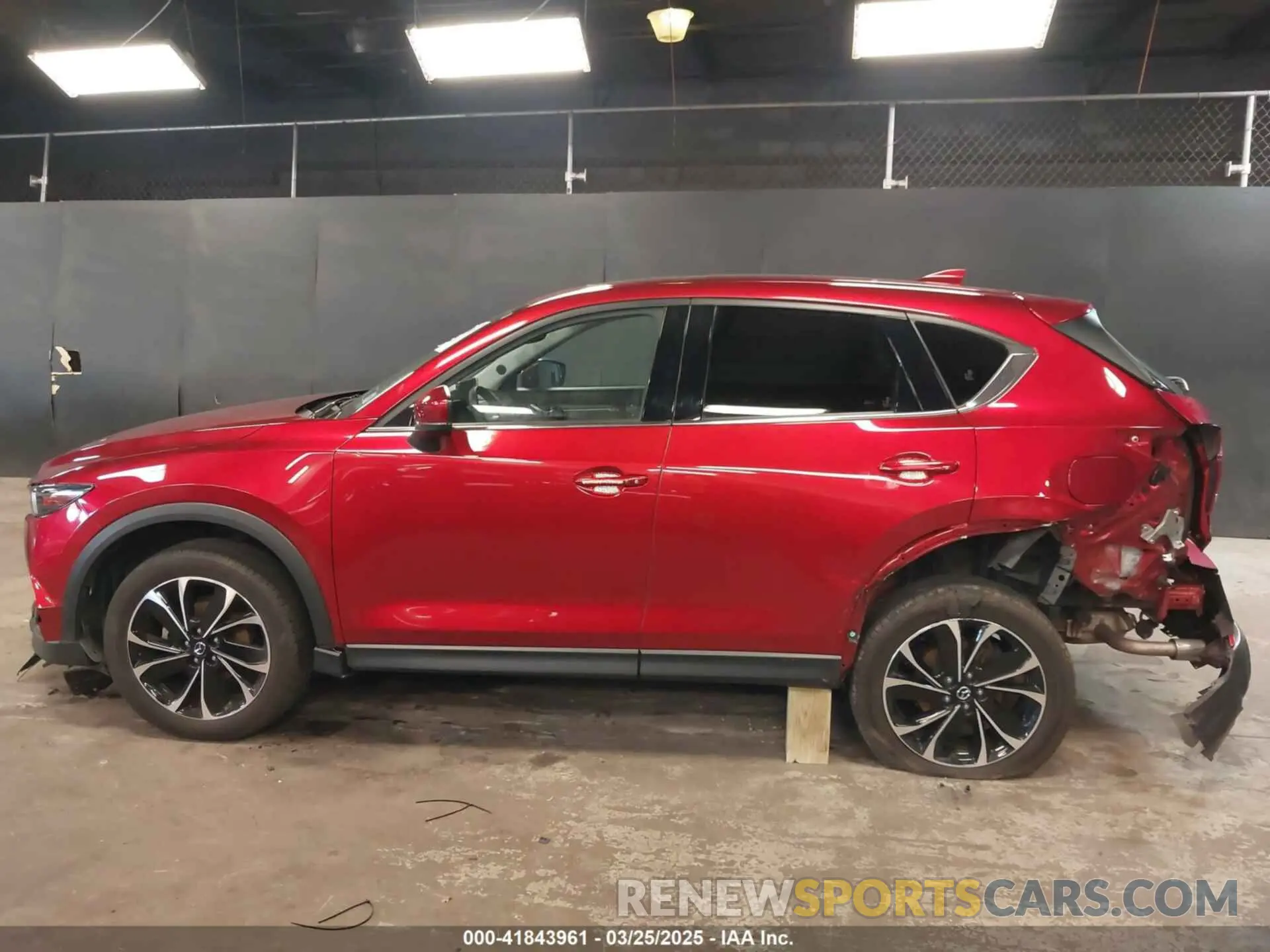 15 fotografías del automóvil dañado JM3KFBEM5P0164568 MAZDA CX-5 2023