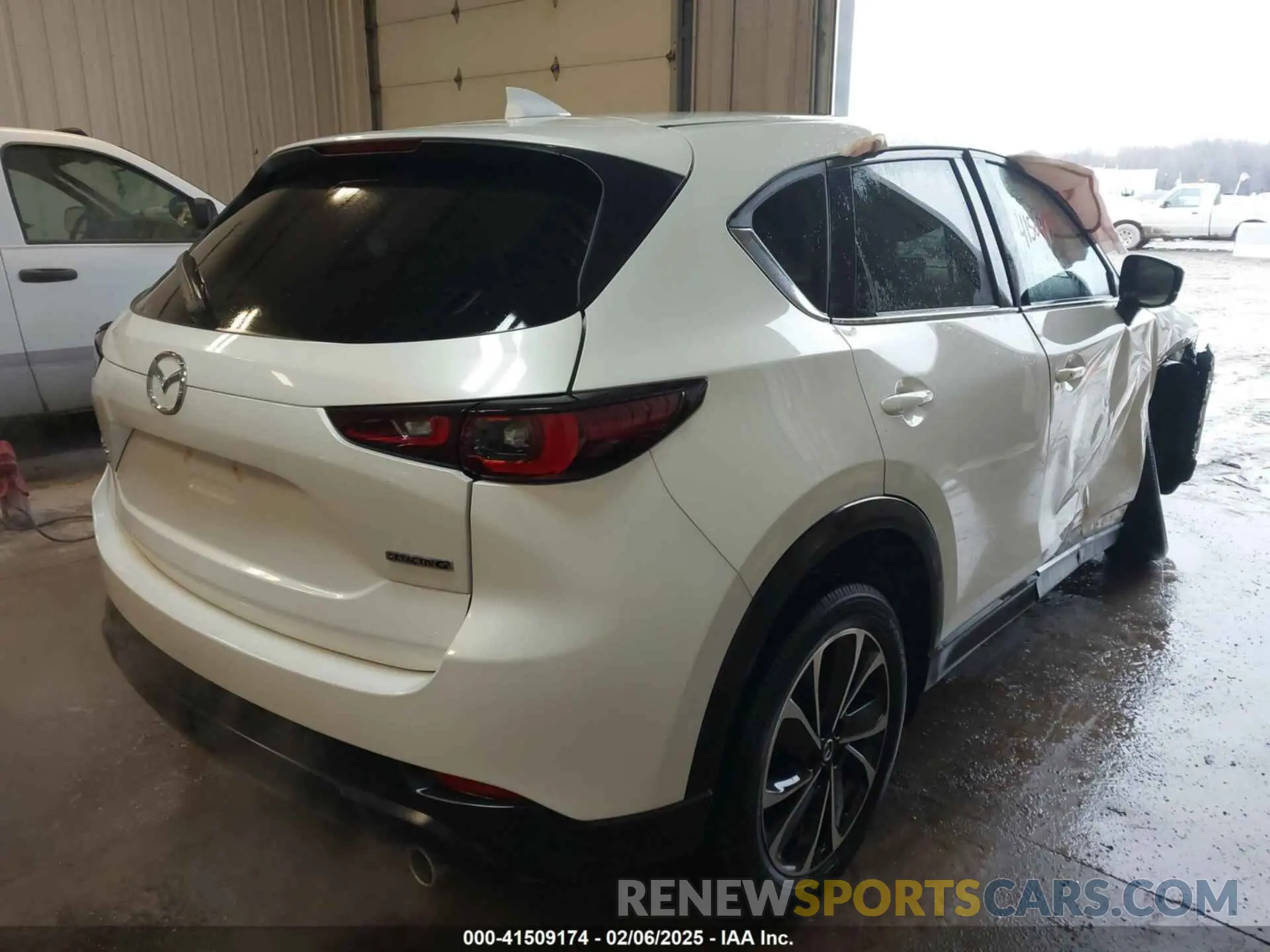 4 fotografías del automóvil dañado JM3KFBEM5P0258952 MAZDA CX-5 2023