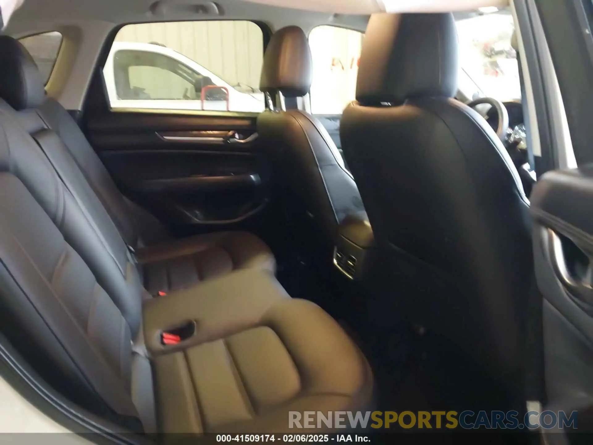 8 fotografías del automóvil dañado JM3KFBEM5P0258952 MAZDA CX-5 2023