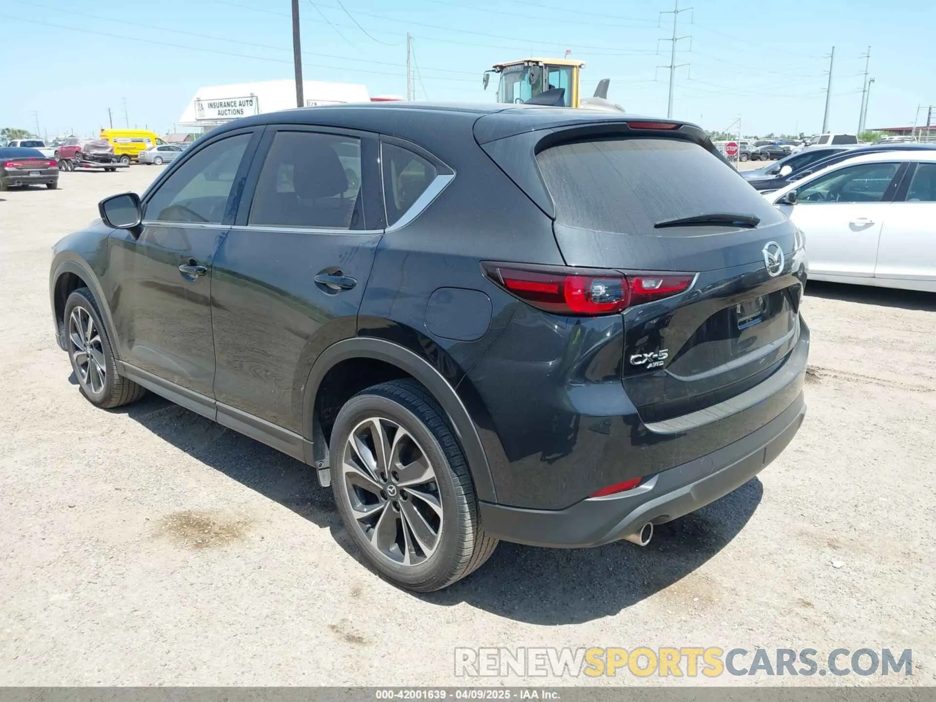 3 fotografías del automóvil dañado JM3KFBEM8P0148428 MAZDA CX-5 2023