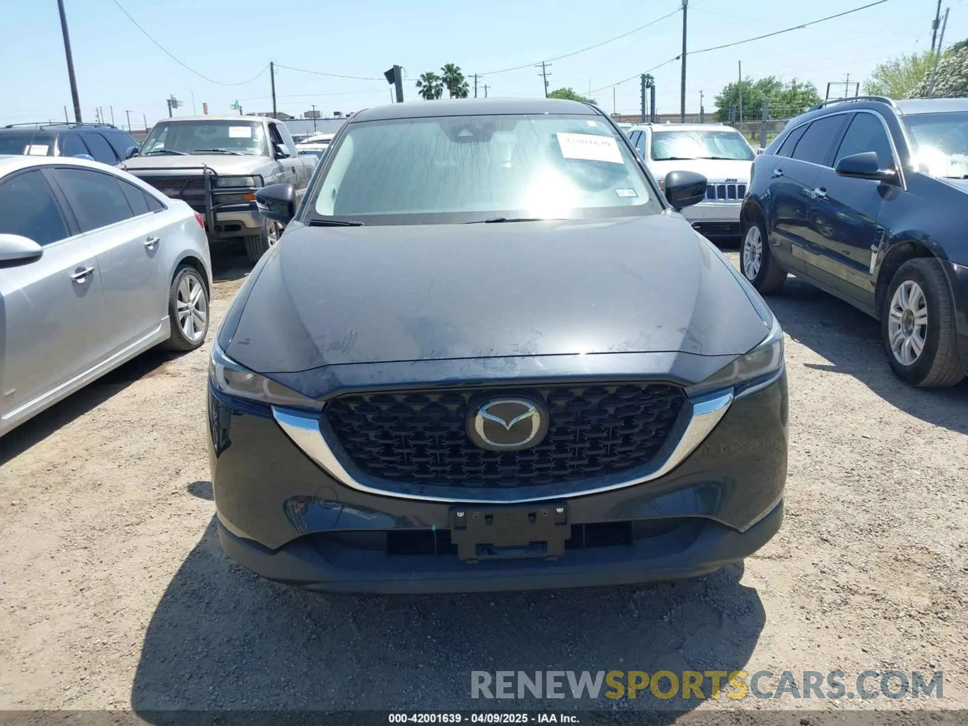 6 fotografías del automóvil dañado JM3KFBEM8P0148428 MAZDA CX-5 2023