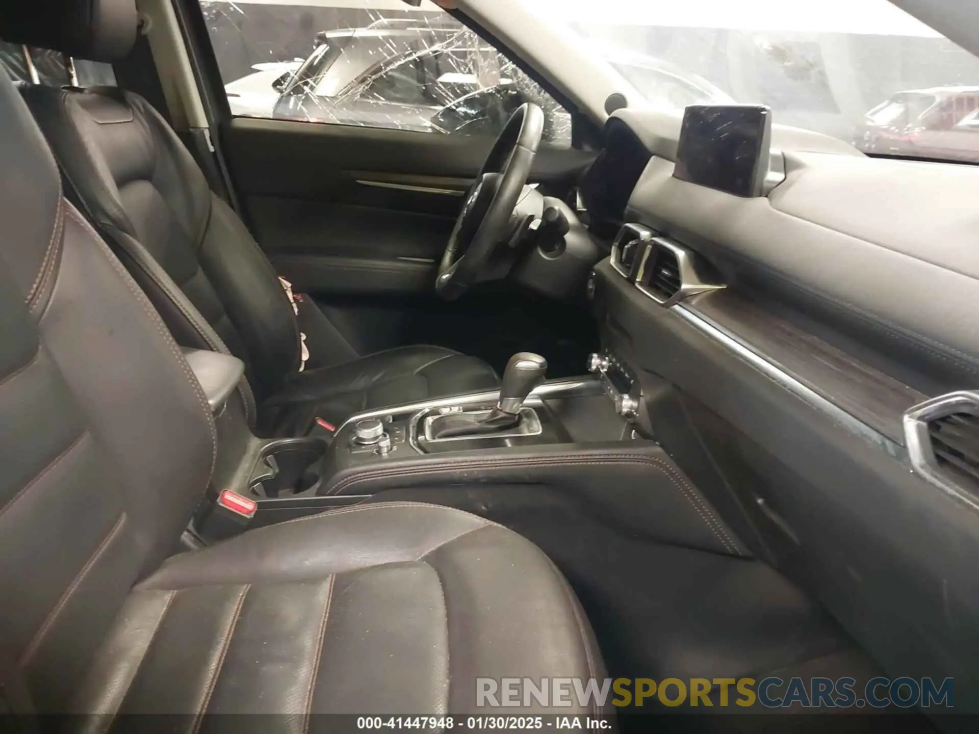 5 fotografías del automóvil dañado JM3KFBEM8P0253602 MAZDA CX-5 2023