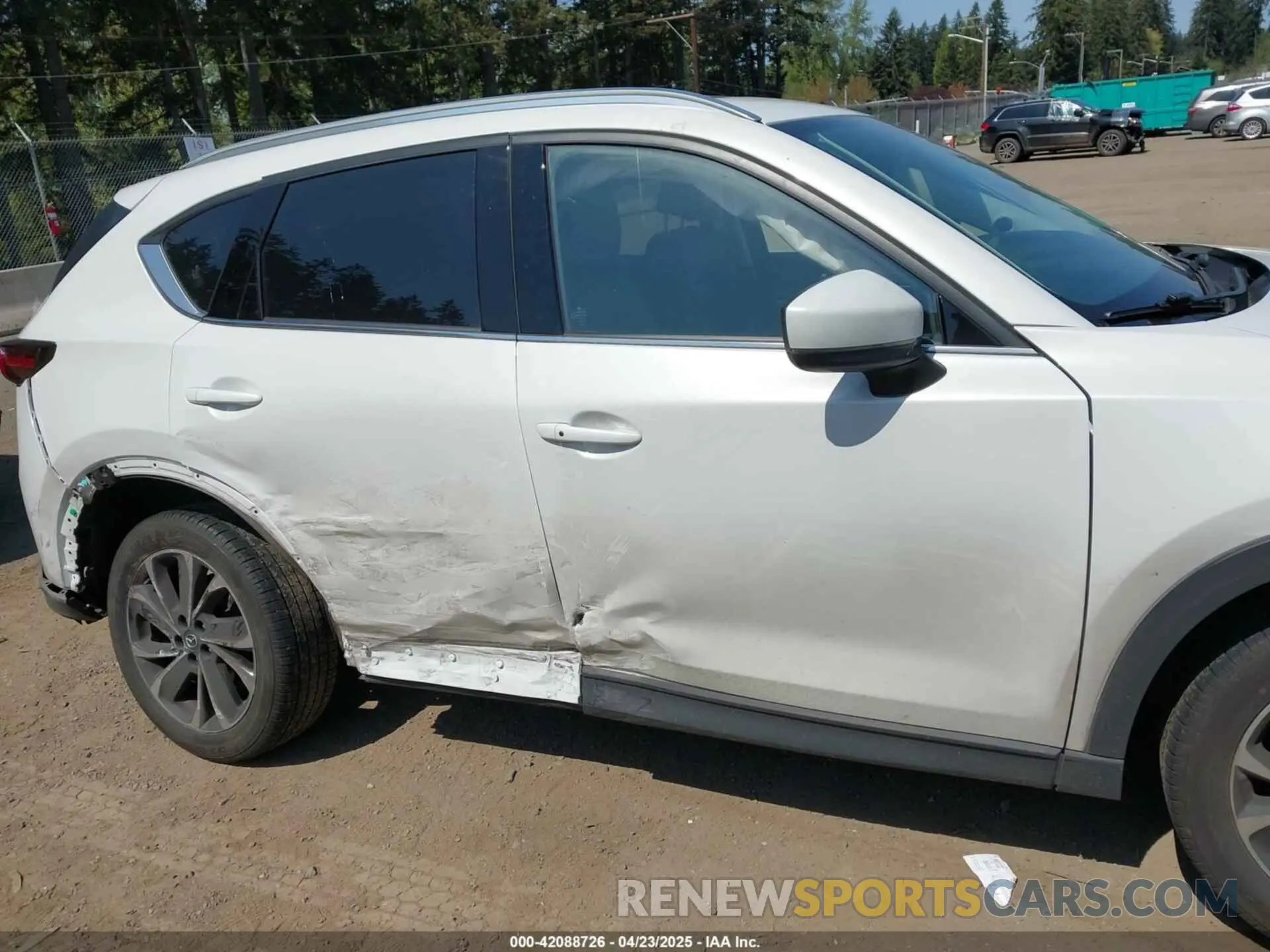 13 fotografías del automóvil dañado JM3KFBEM9P0132061 MAZDA CX-5 2023