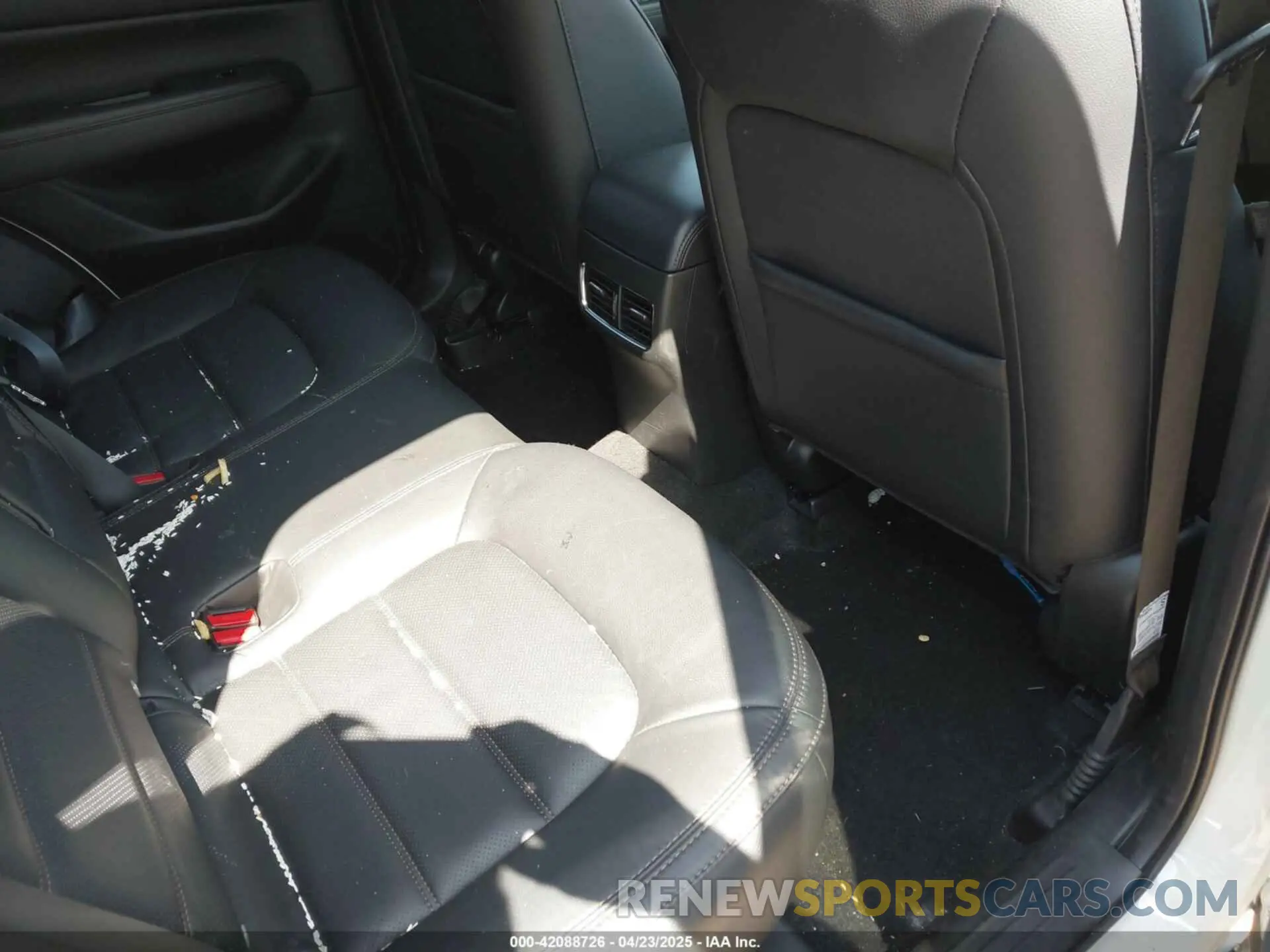8 fotografías del automóvil dañado JM3KFBEM9P0132061 MAZDA CX-5 2023