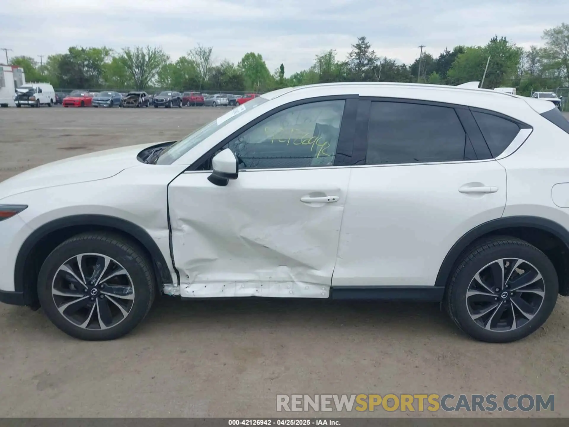 14 fotografías del automóvil dañado JM3KFBEMXP0280221 MAZDA CX-5 2023