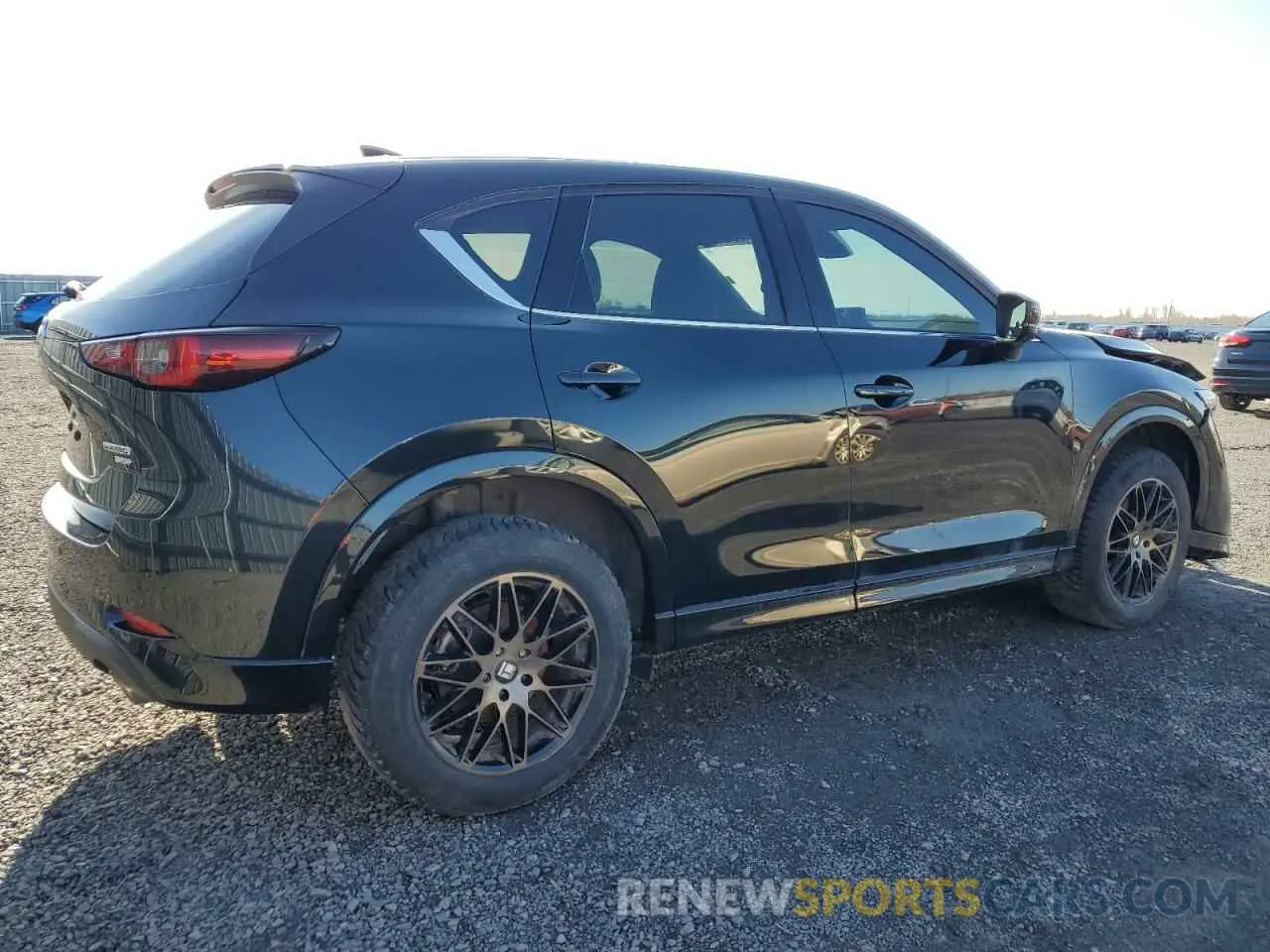 3 fotografías del automóvil dañado JM3KFBEY1P0229032 MAZDA CX-5 2023