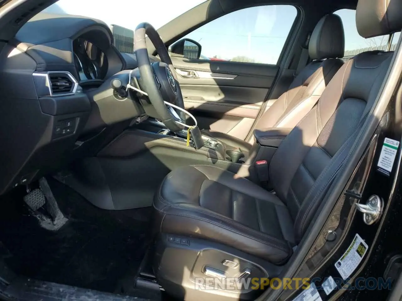 7 fotografías del automóvil dañado JM3KFBEY1P0229032 MAZDA CX-5 2023