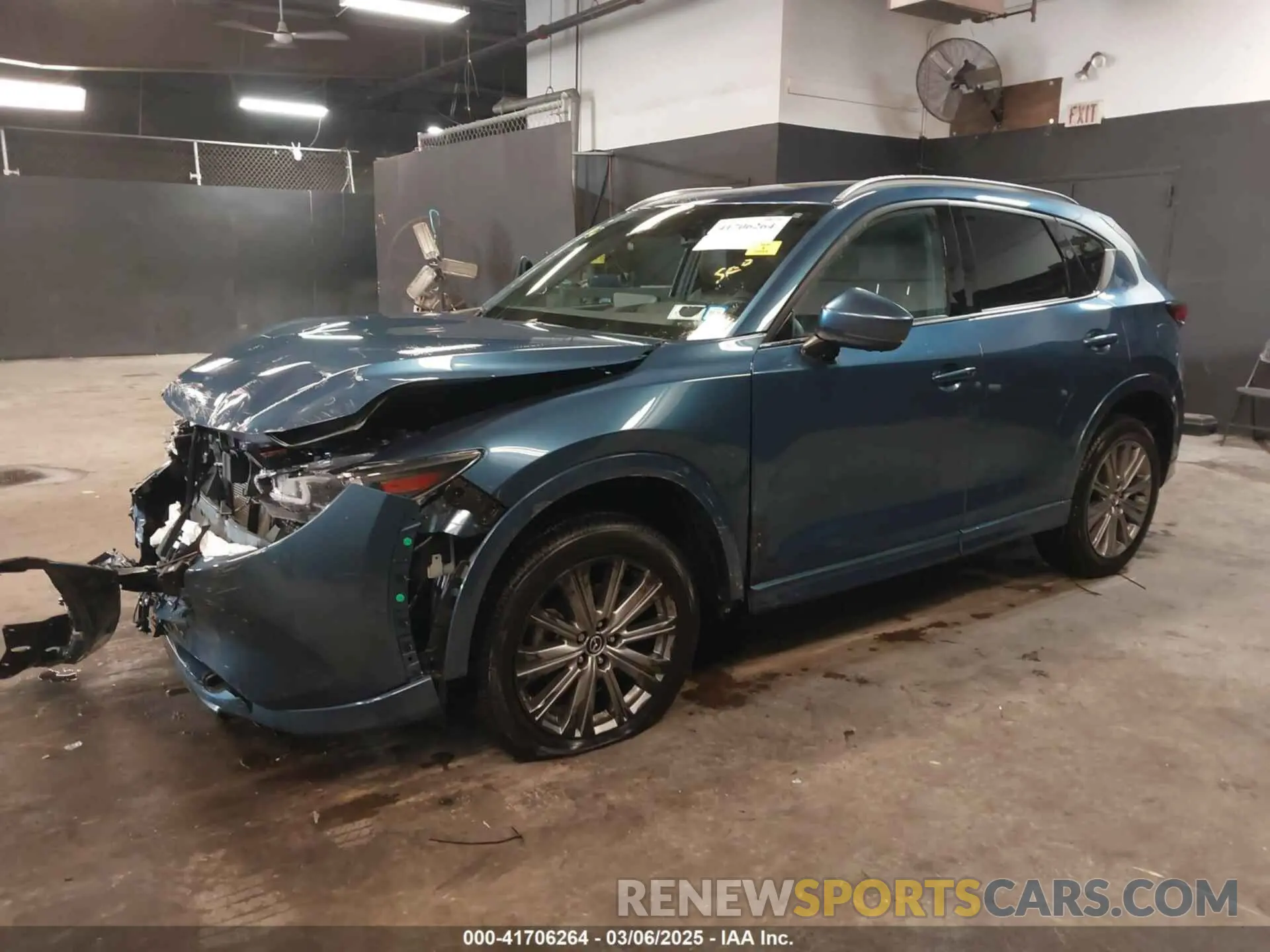 2 fotografías del automóvil dañado JM3KFBXY4P0120187 MAZDA CX-5 2023