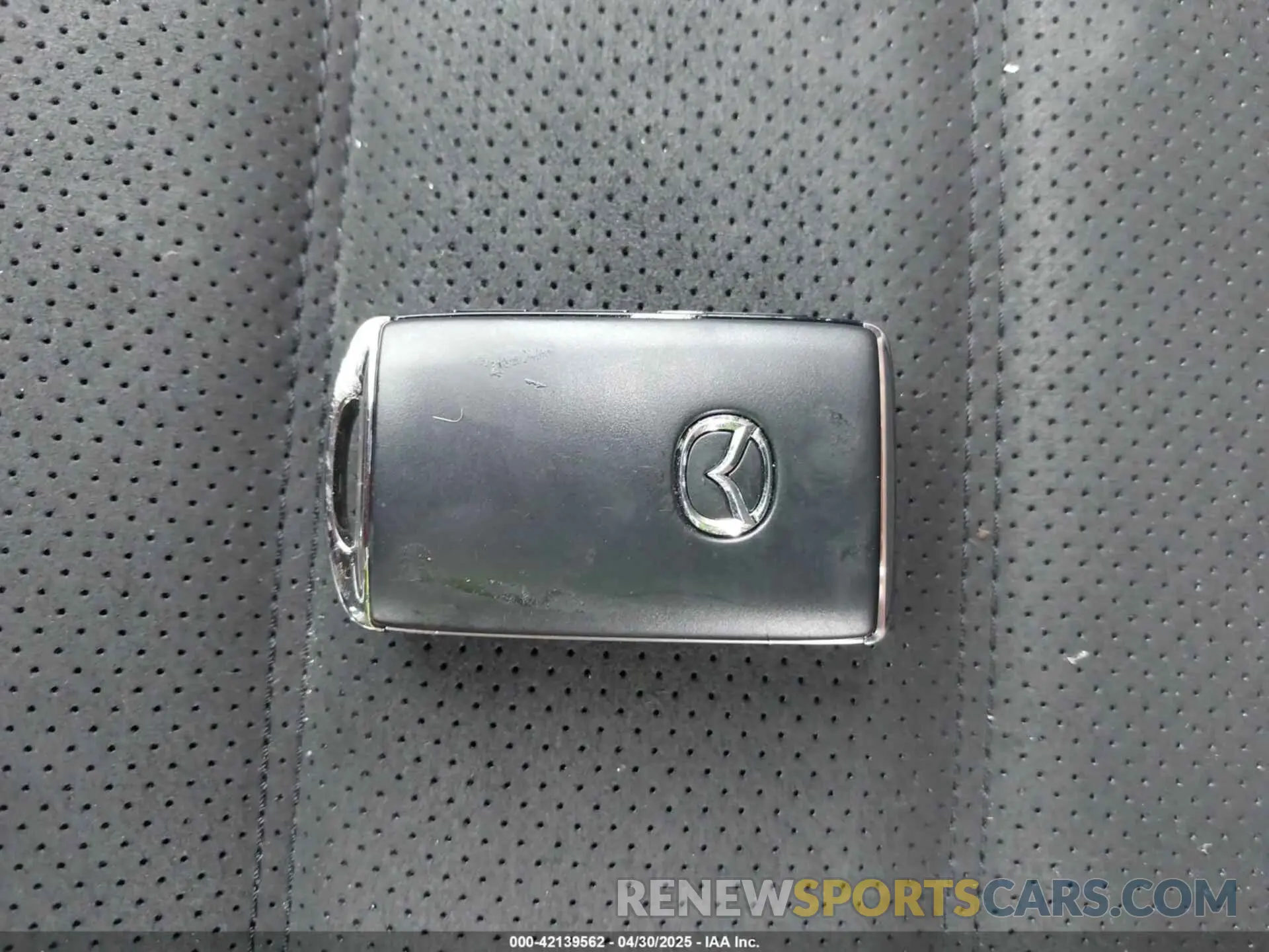 11 fotografías del automóvil dañado JM3KFBAY1R0393910 MAZDA CX-5 2024