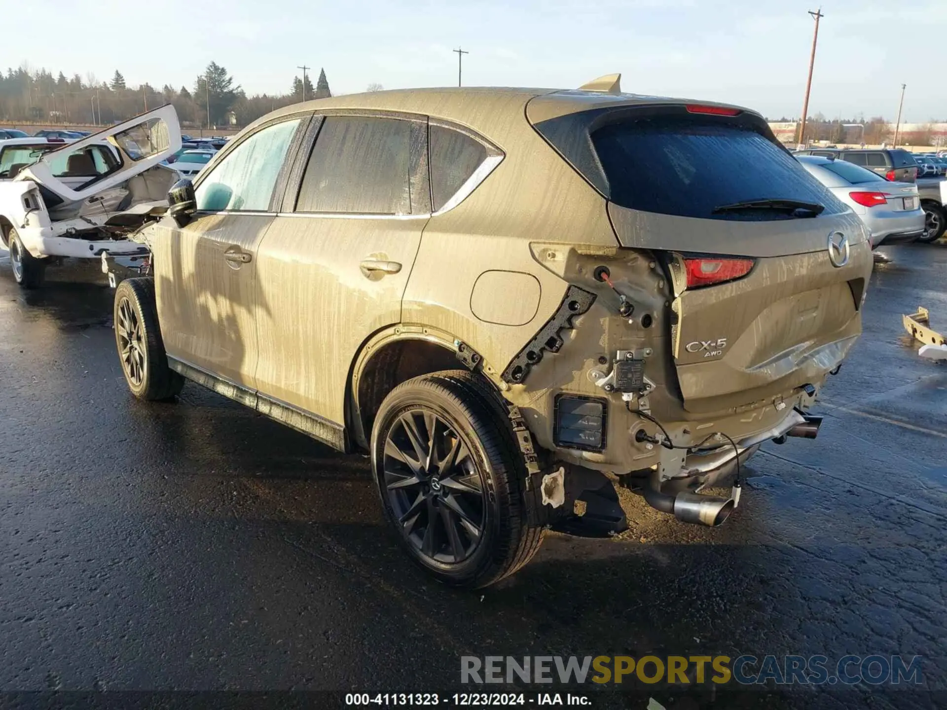 3 fotografías del automóvil dañado JM3KFBAY6R0423158 MAZDA CX-5 2024
