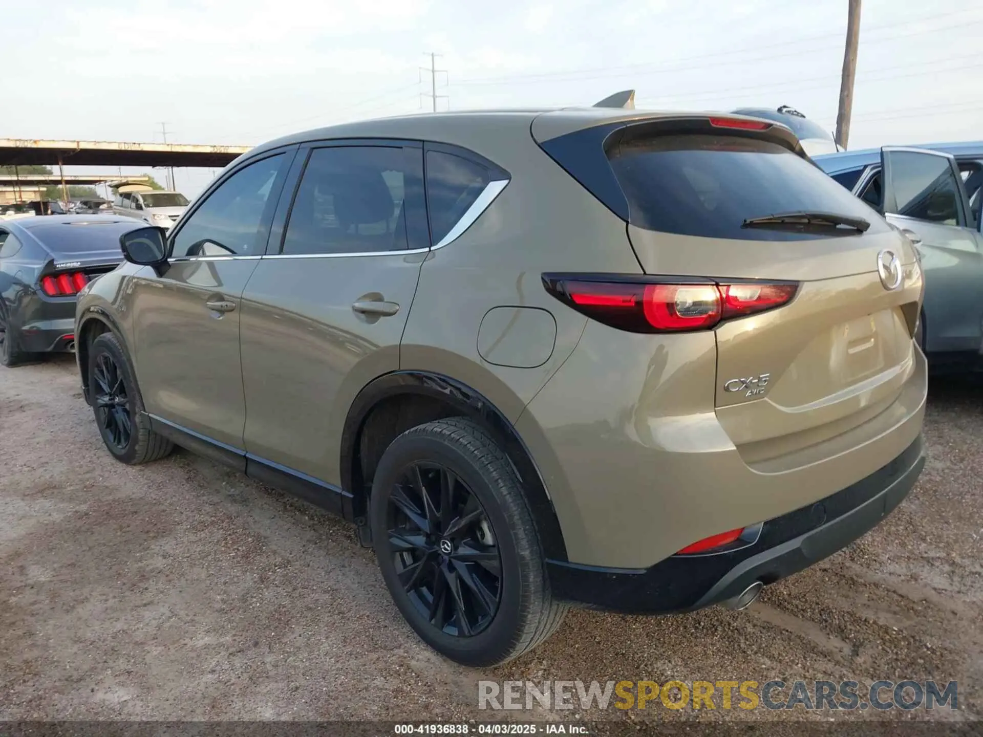 3 fotografías del automóvil dañado JM3KFBAY8R0428460 MAZDA CX-5 2024