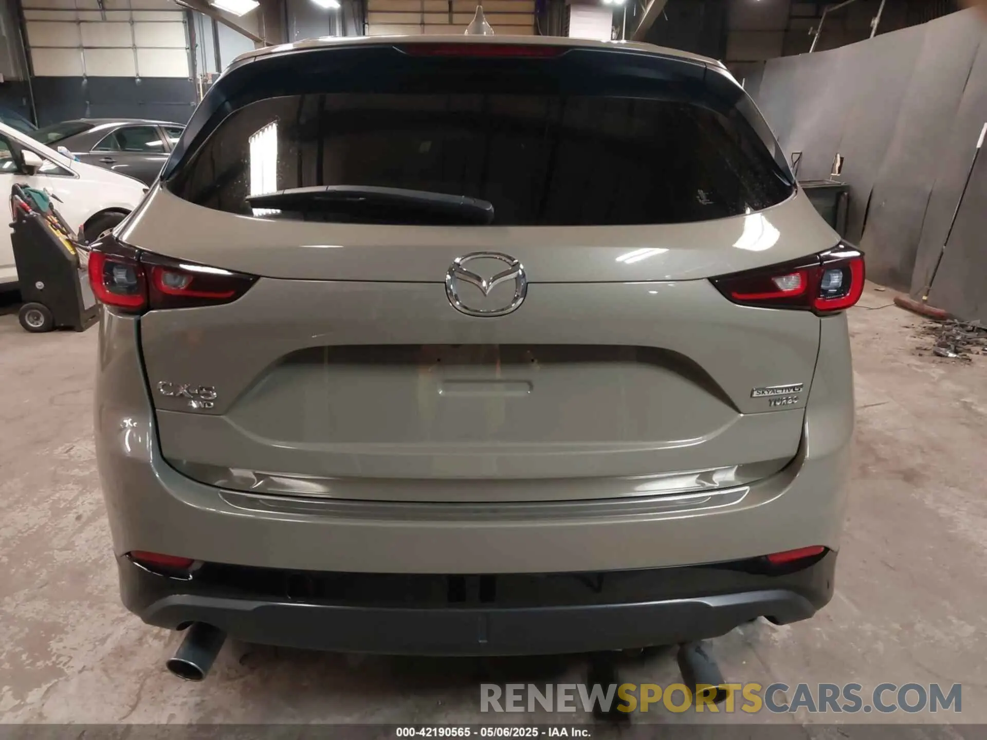 16 fotografías del automóvil dañado JM3KFBAY9R0424756 MAZDA CX-5 2024