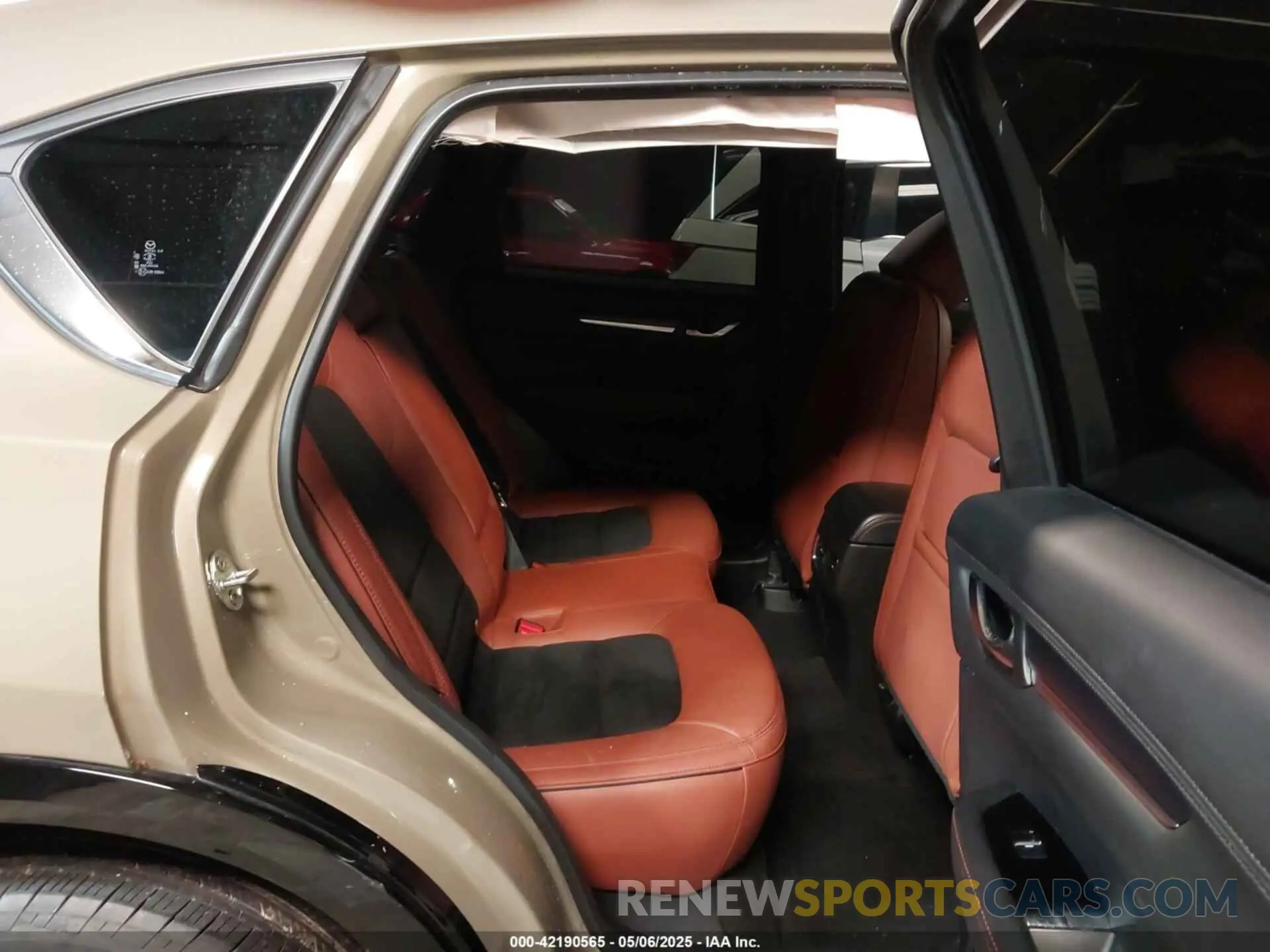 8 fotografías del automóvil dañado JM3KFBAY9R0424756 MAZDA CX-5 2024