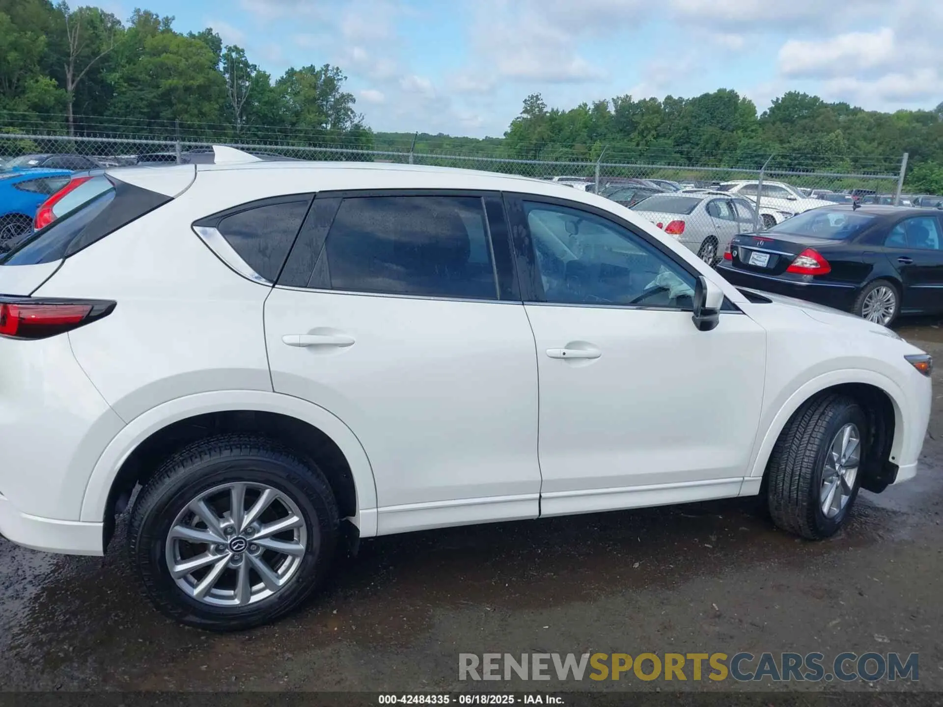 14 fotografías del automóvil dañado JM3KFBBL0R0409114 MAZDA CX-5 2024