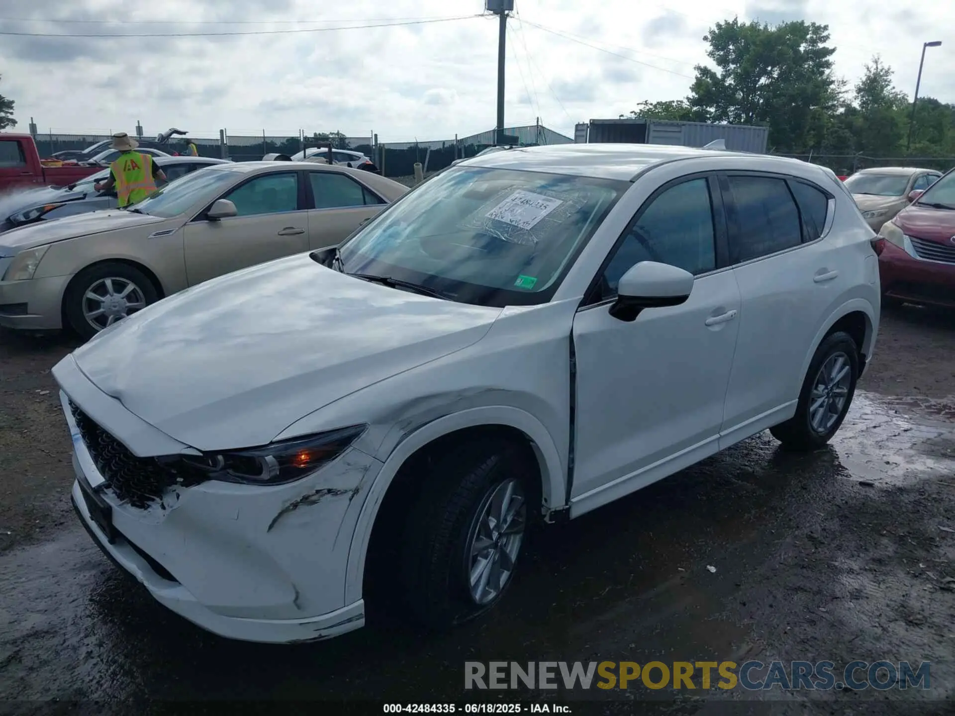 2 fotografías del automóvil dañado JM3KFBBL0R0409114 MAZDA CX-5 2024