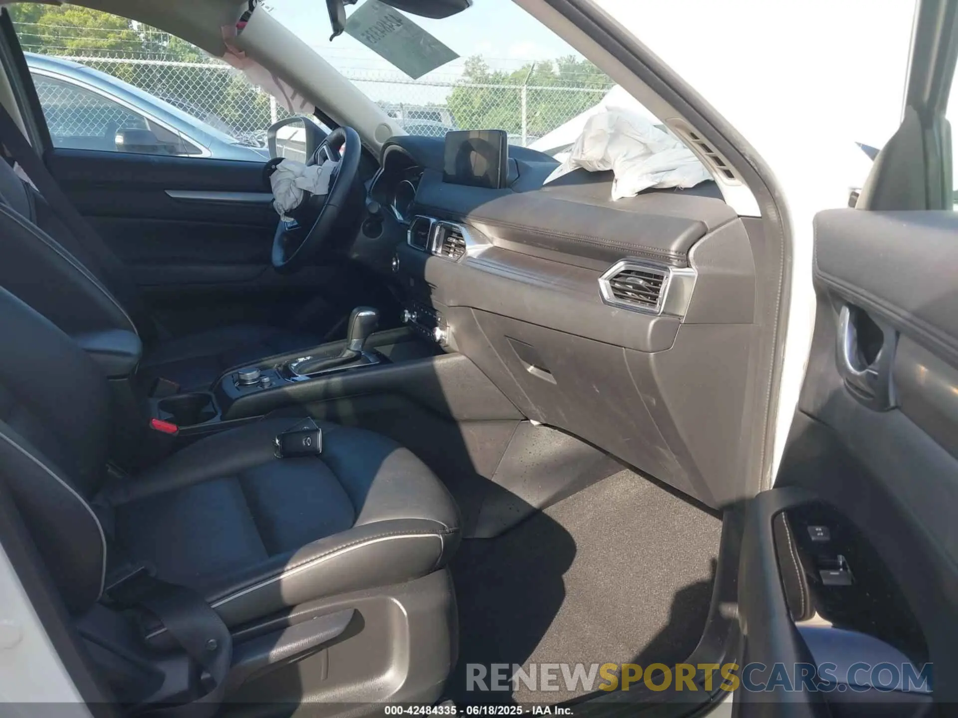 5 fotografías del automóvil dañado JM3KFBBL0R0409114 MAZDA CX-5 2024